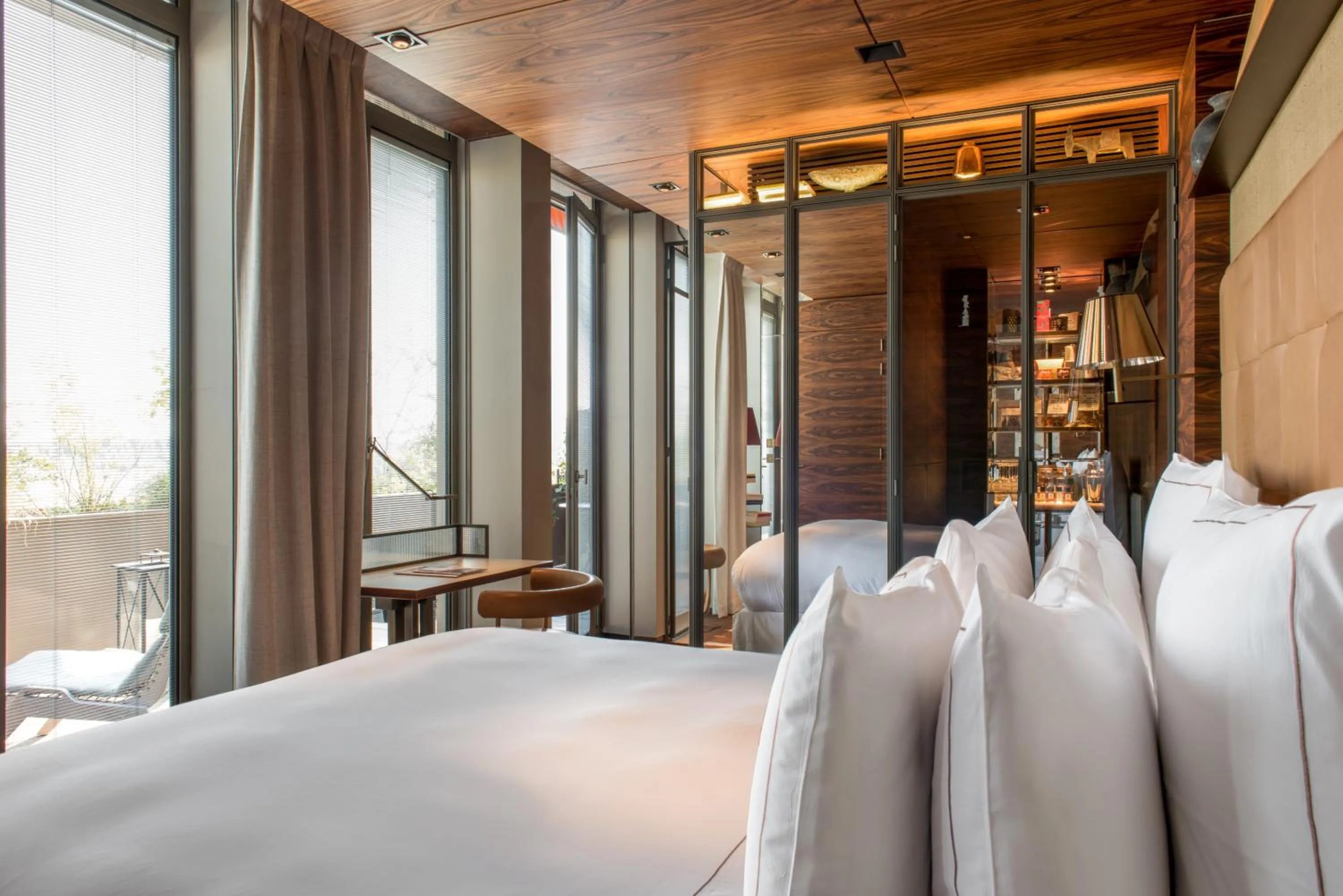 Bed in Brach Paris - Evok Collection