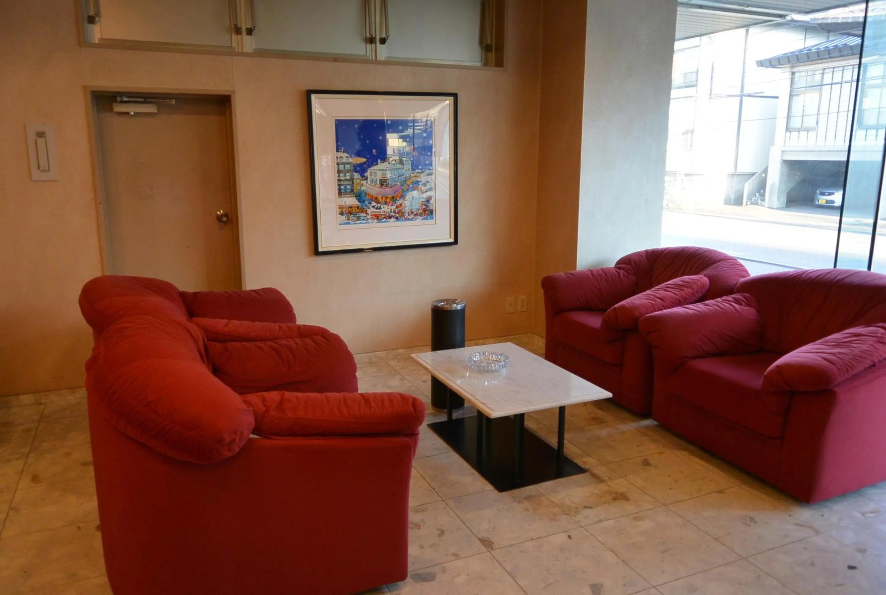 Communal lounge/ TV room in Hotel Tetora