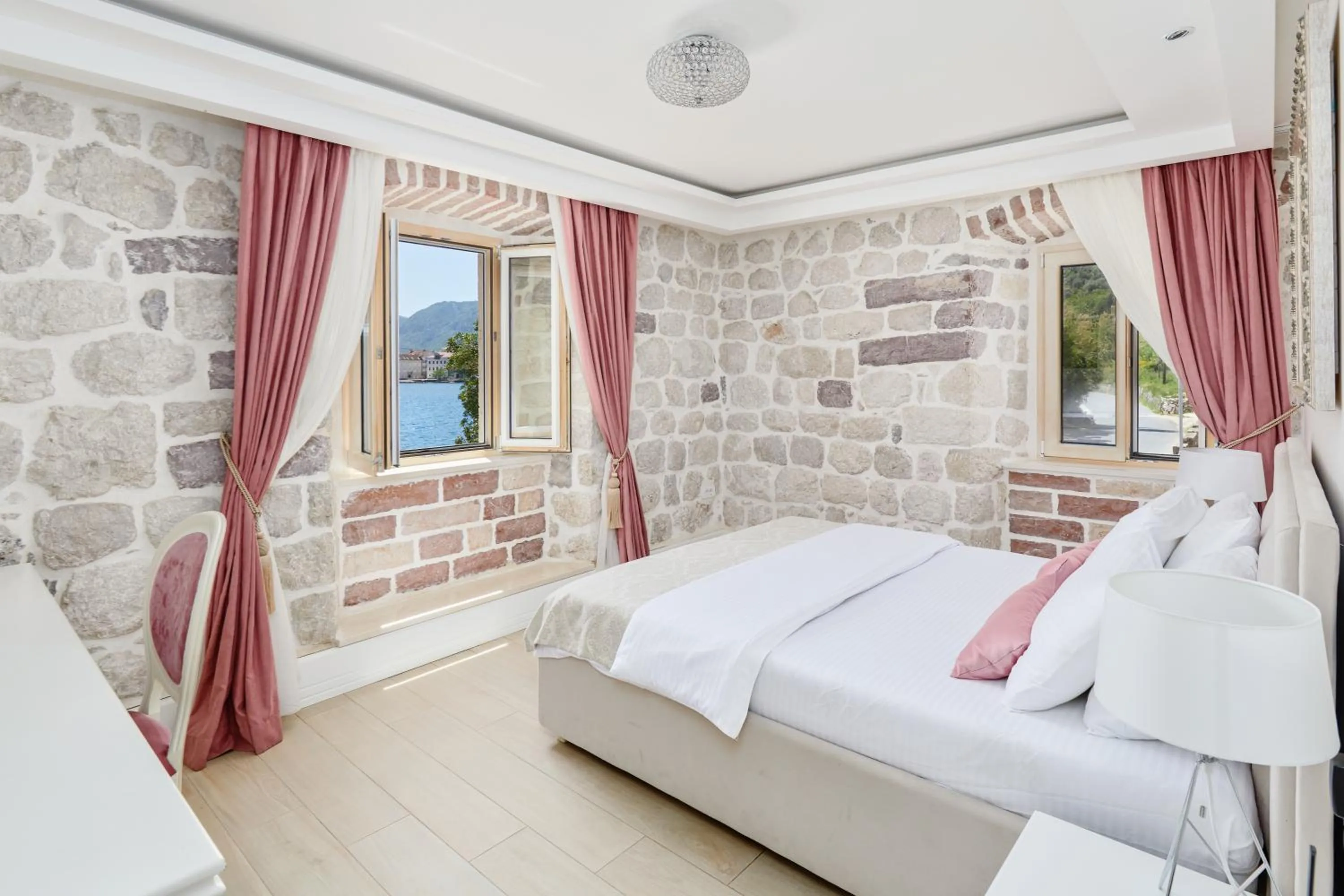 Mountain view, Bed in Hotel Libertas