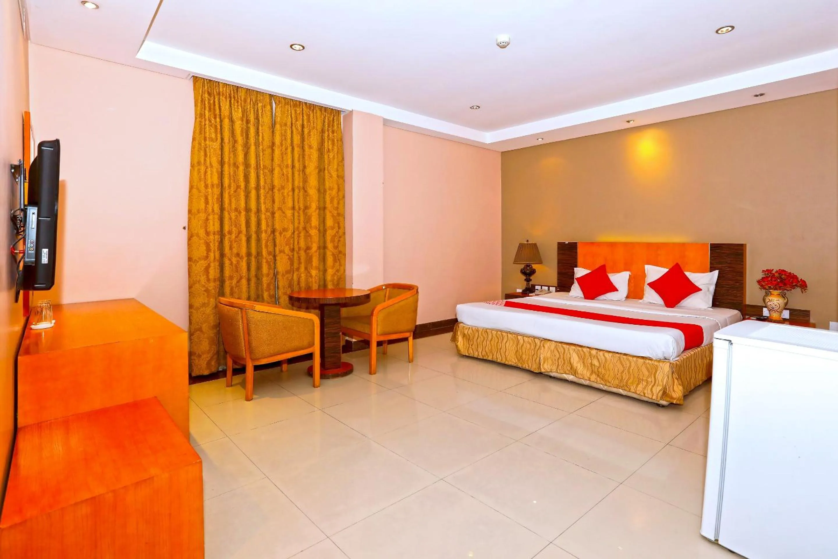 Bedroom, Bed in Sea Shell Hotel