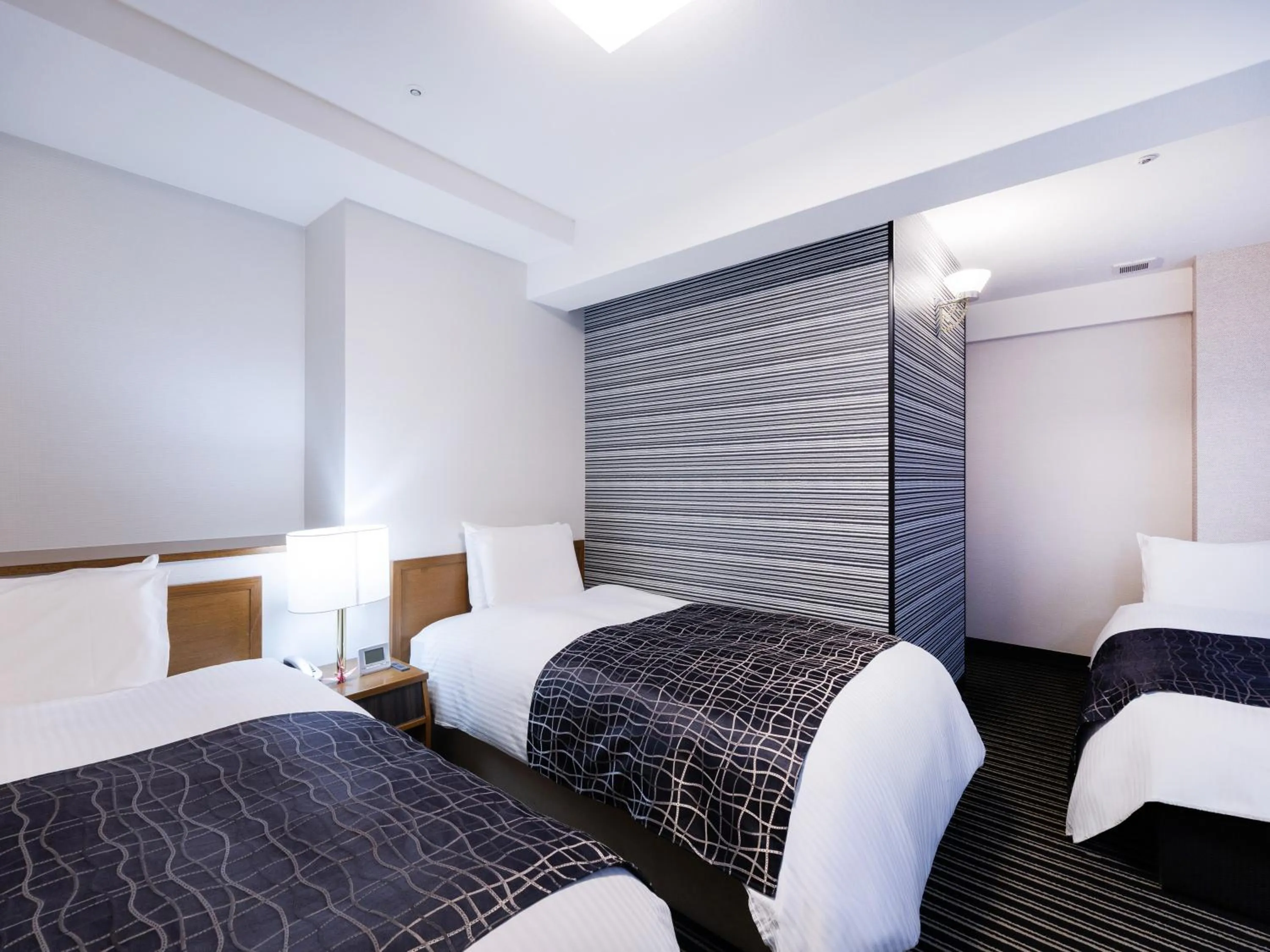 Photo of the whole room, Bed in APA Hotel Osaka Tanimachi 4chome Ekimae Kita