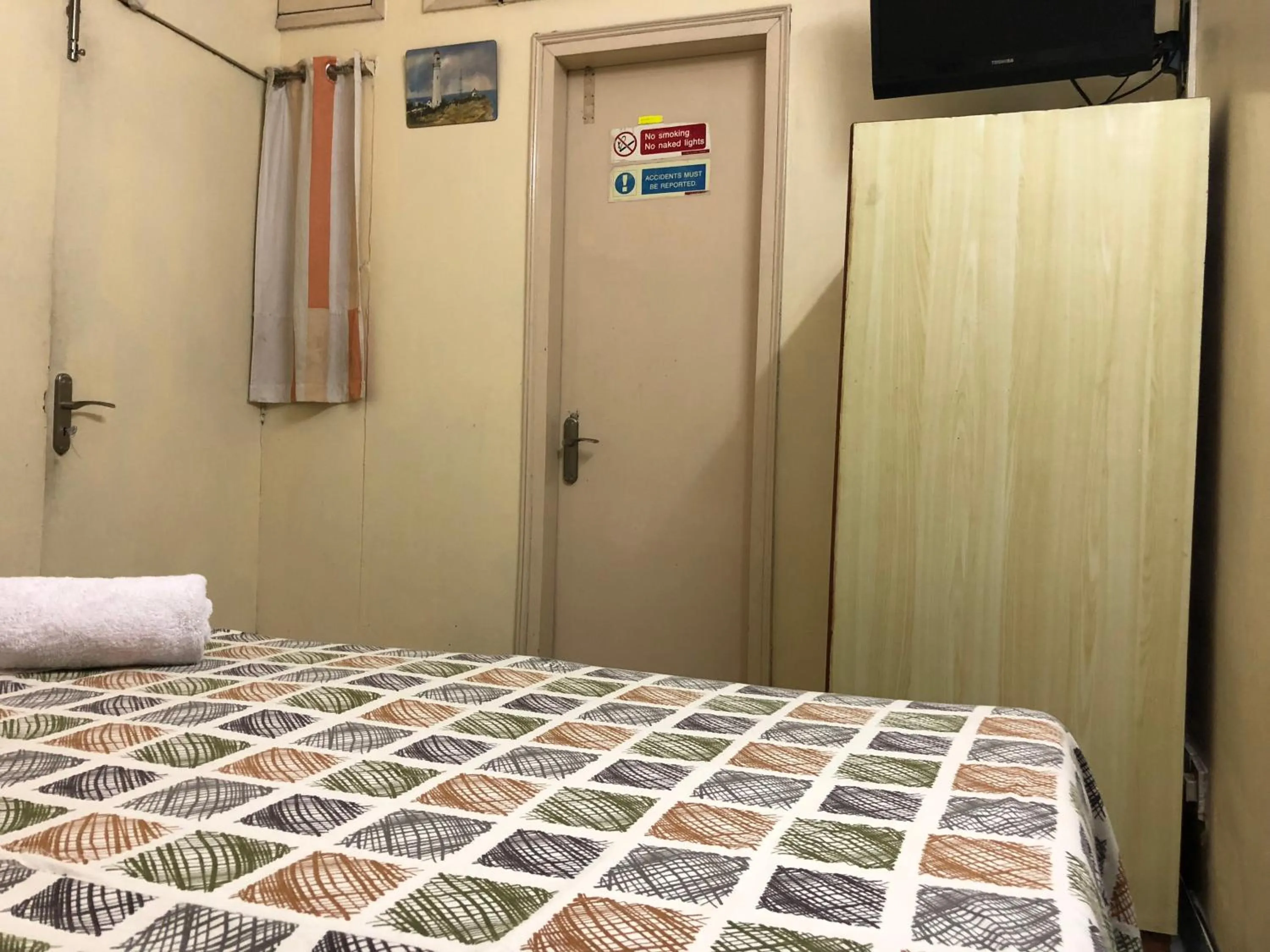 Bed in Sailors Home - C6, Vasant Kunj