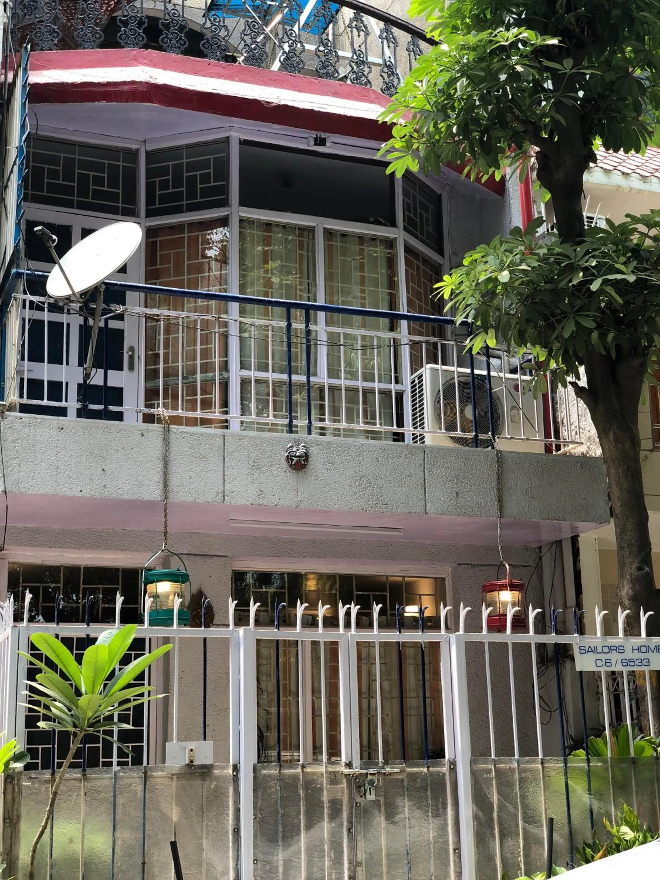 Facade/entrance in Sailors Home - C6, Vasant Kunj
