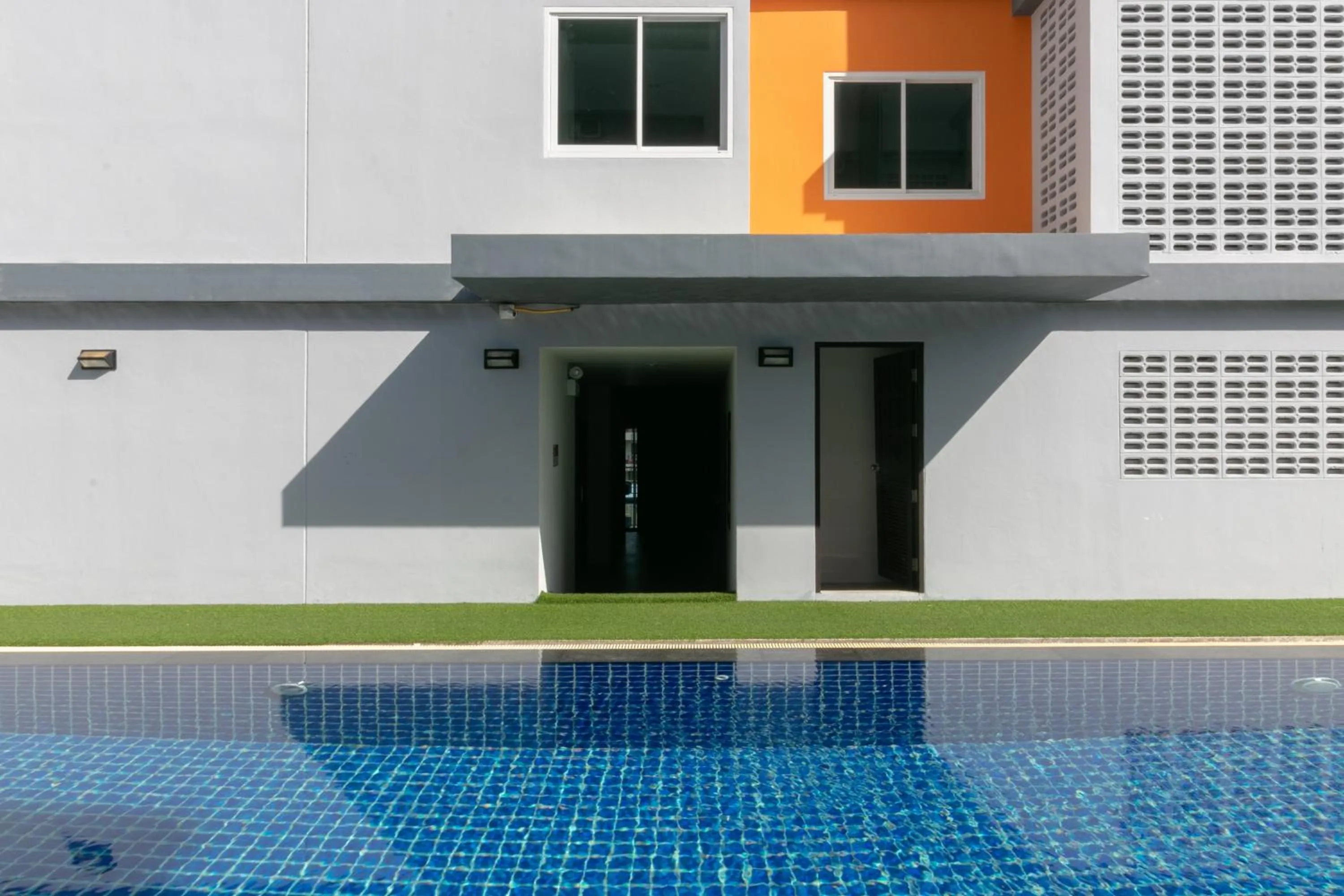 Swimming pool in Carpio Hotel Phuket