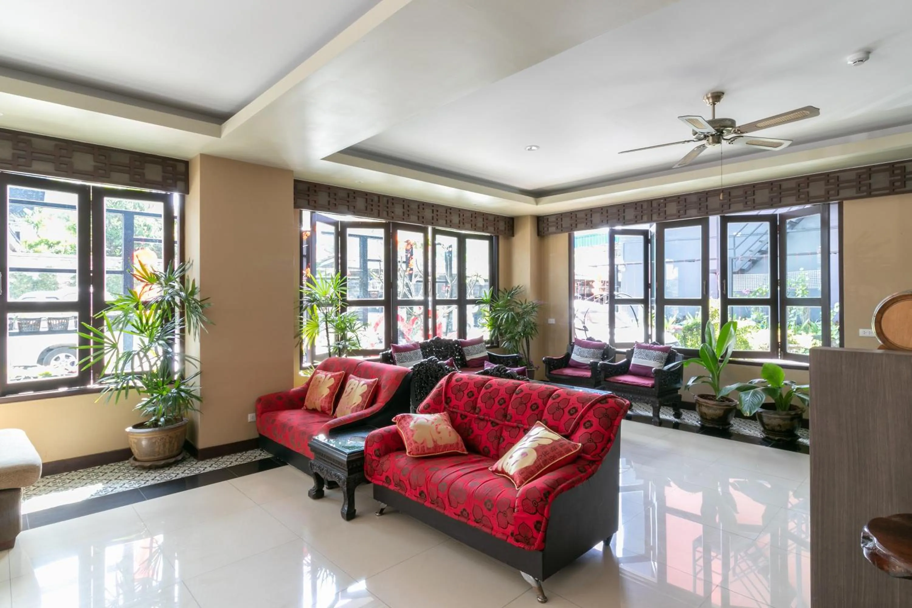 Lobby or reception in Carpio Hotel Phuket