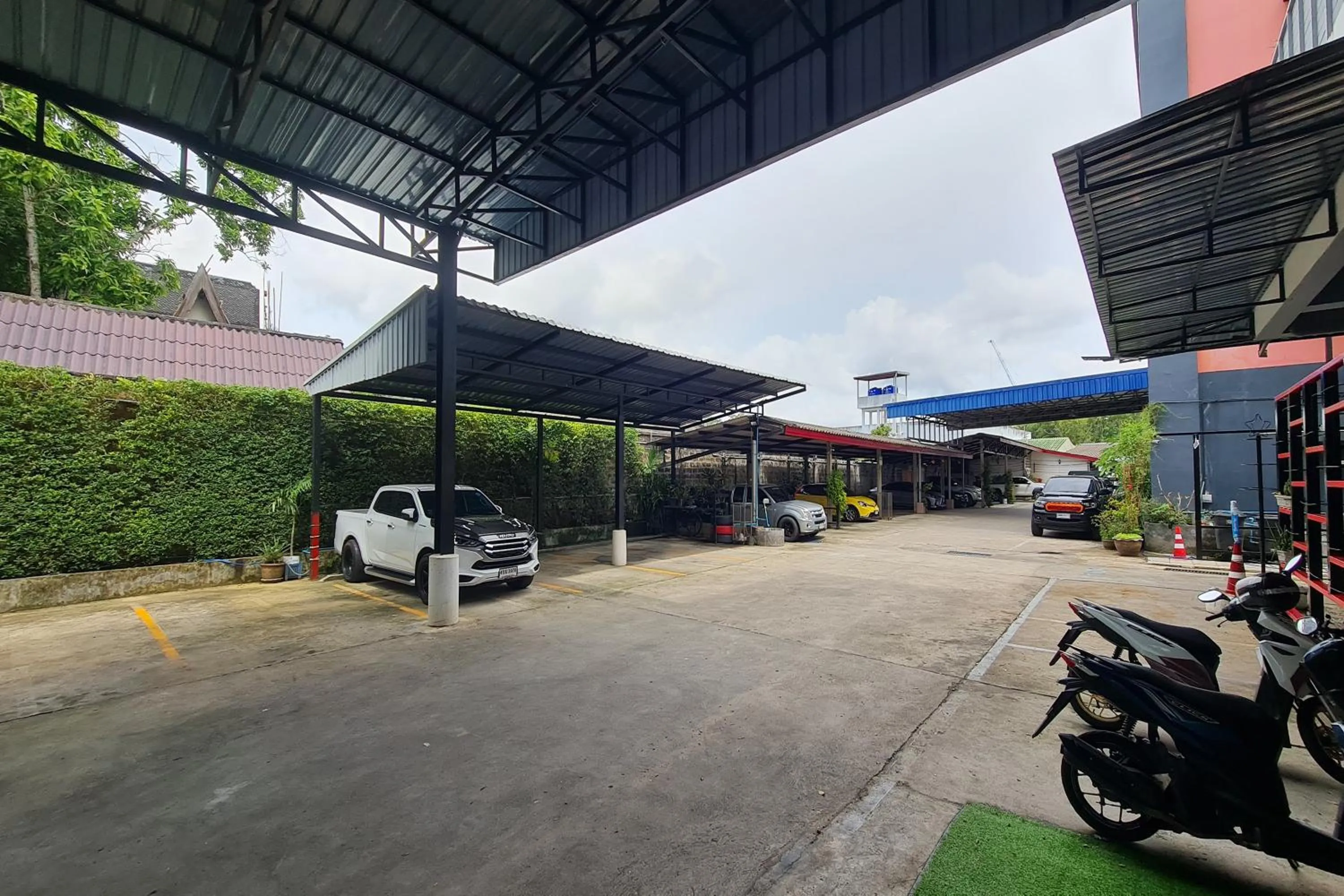 Parking in Carpio Hotel Phuket
