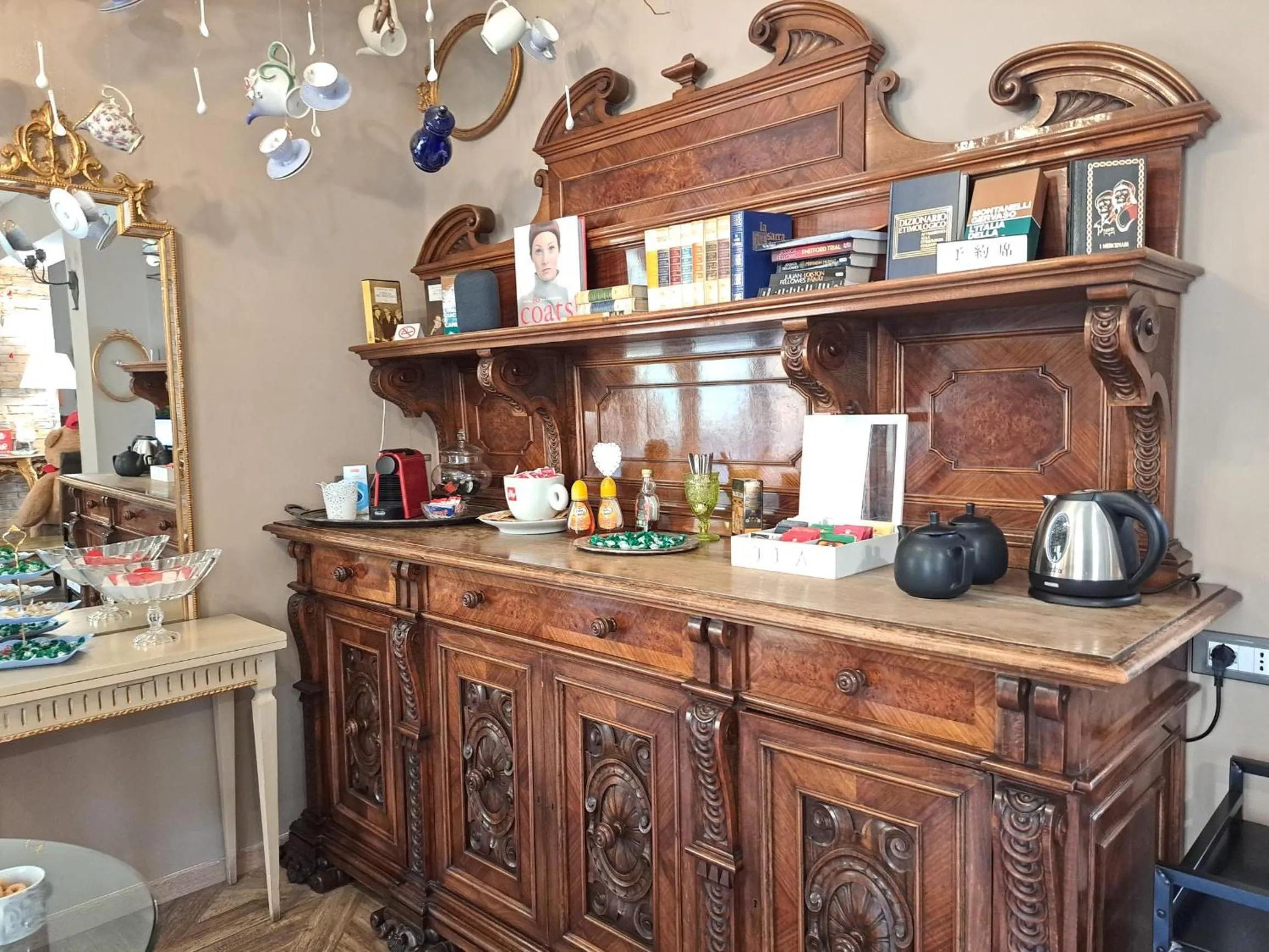 Lounge or bar in 051 Boutique