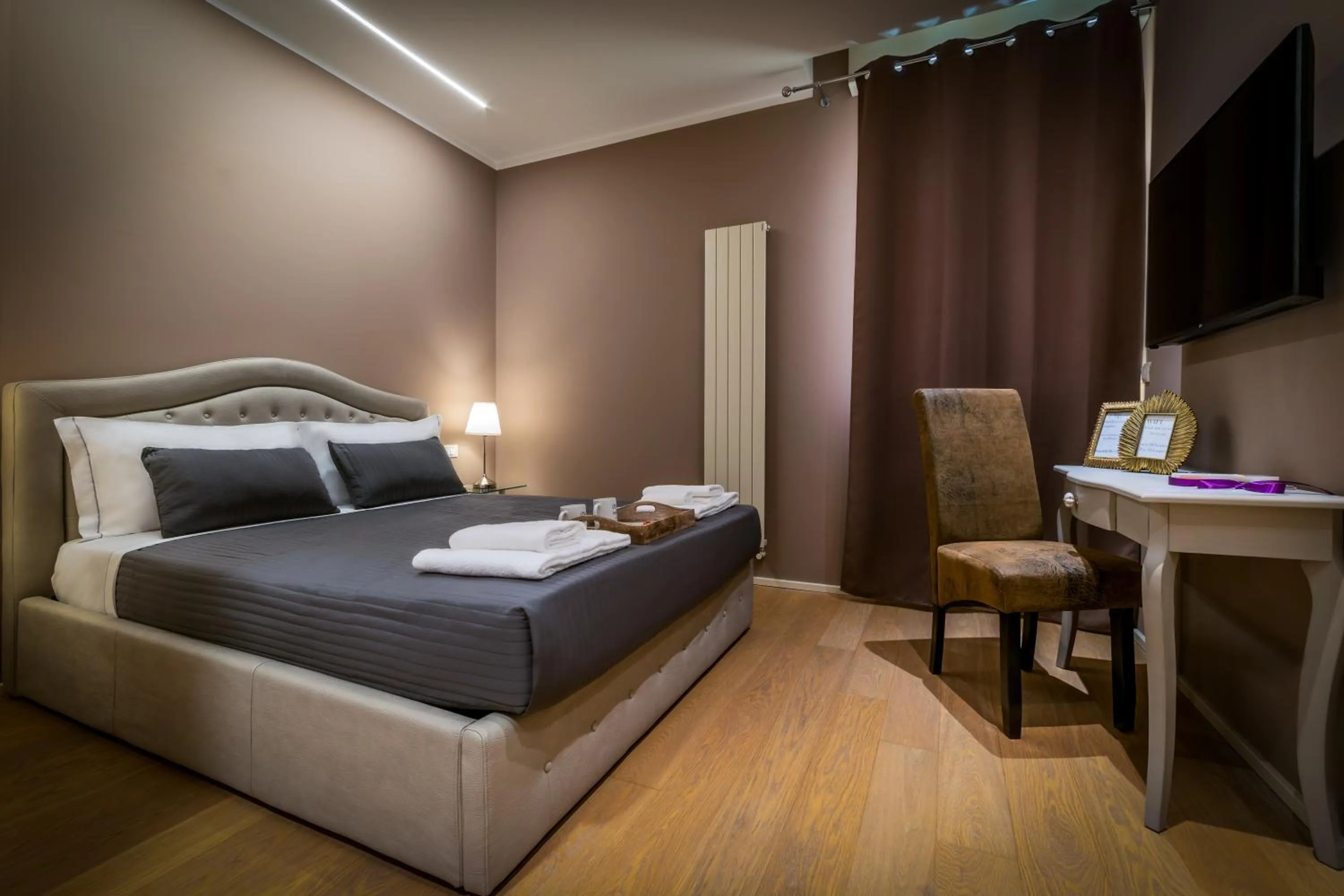 Photo of the whole room, Bed in 051 Boutique