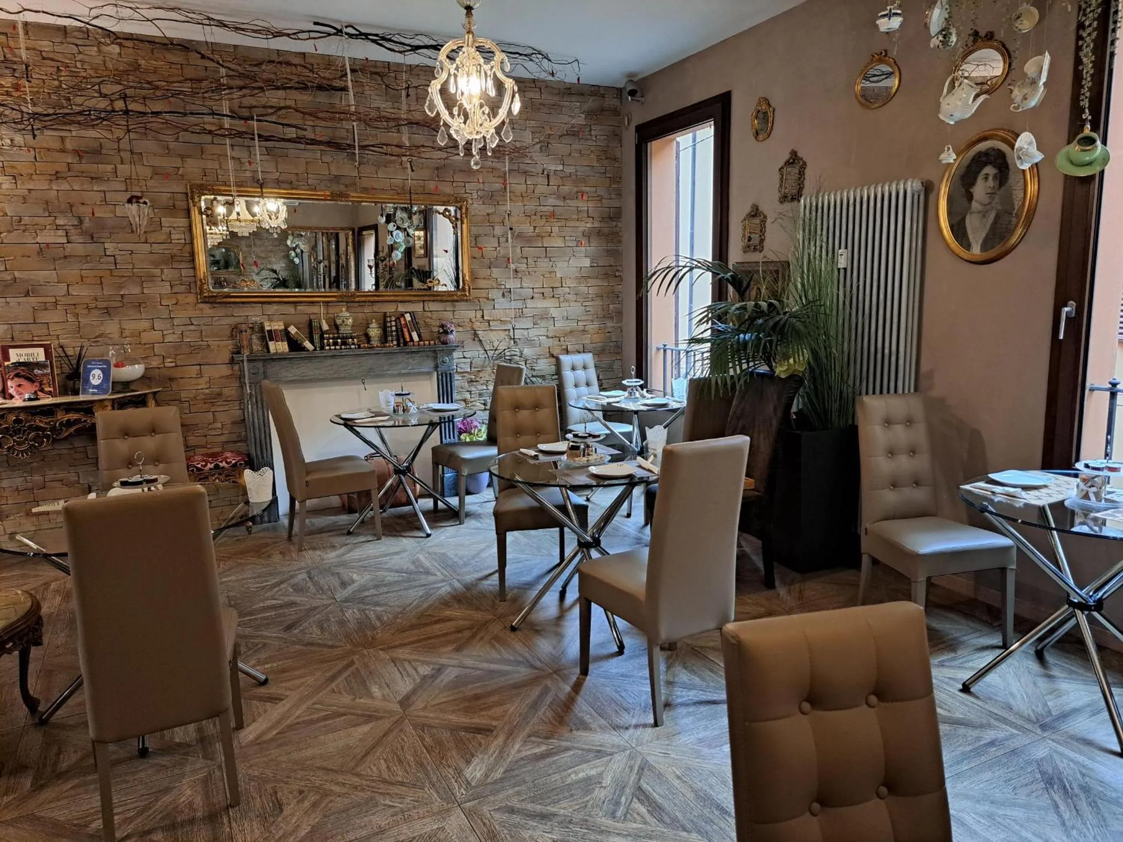 Lounge or bar in 051 Boutique