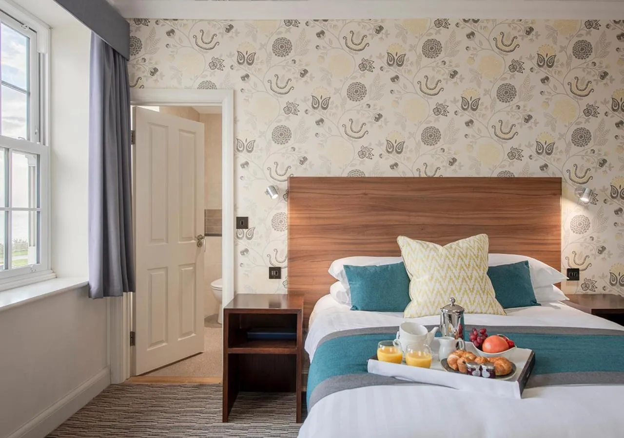 Bed in Kingscliff Hotel Holland on Sea