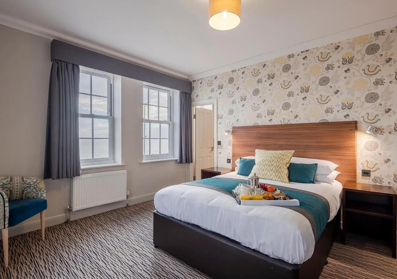 Bed in Kingscliff Hotel Holland on Sea