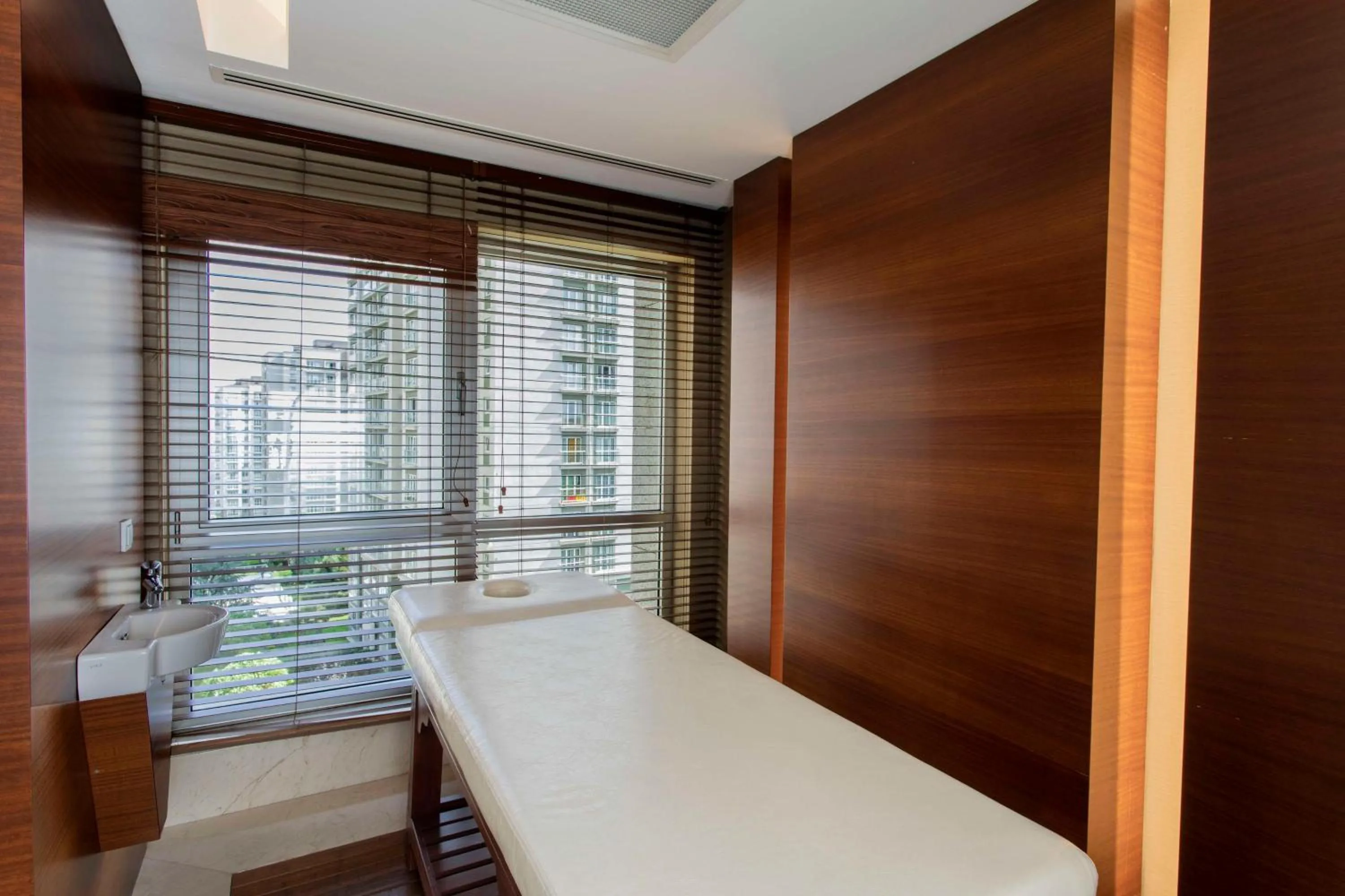 Massage, Bed in Radisson Residences Avrupa TEM Istanbul