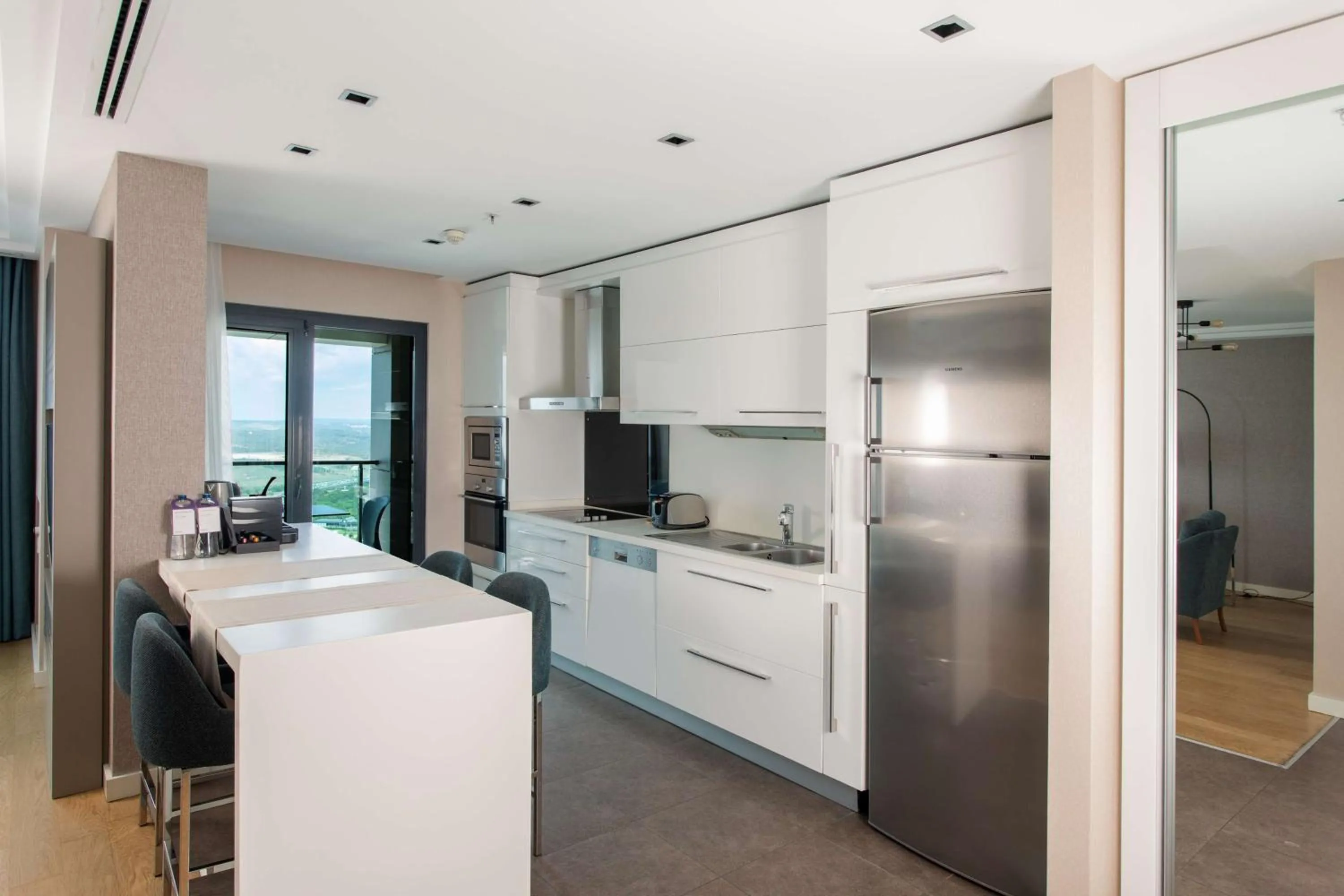 Kitchen or kitchenette in Radisson Residences Avrupa TEM Istanbul