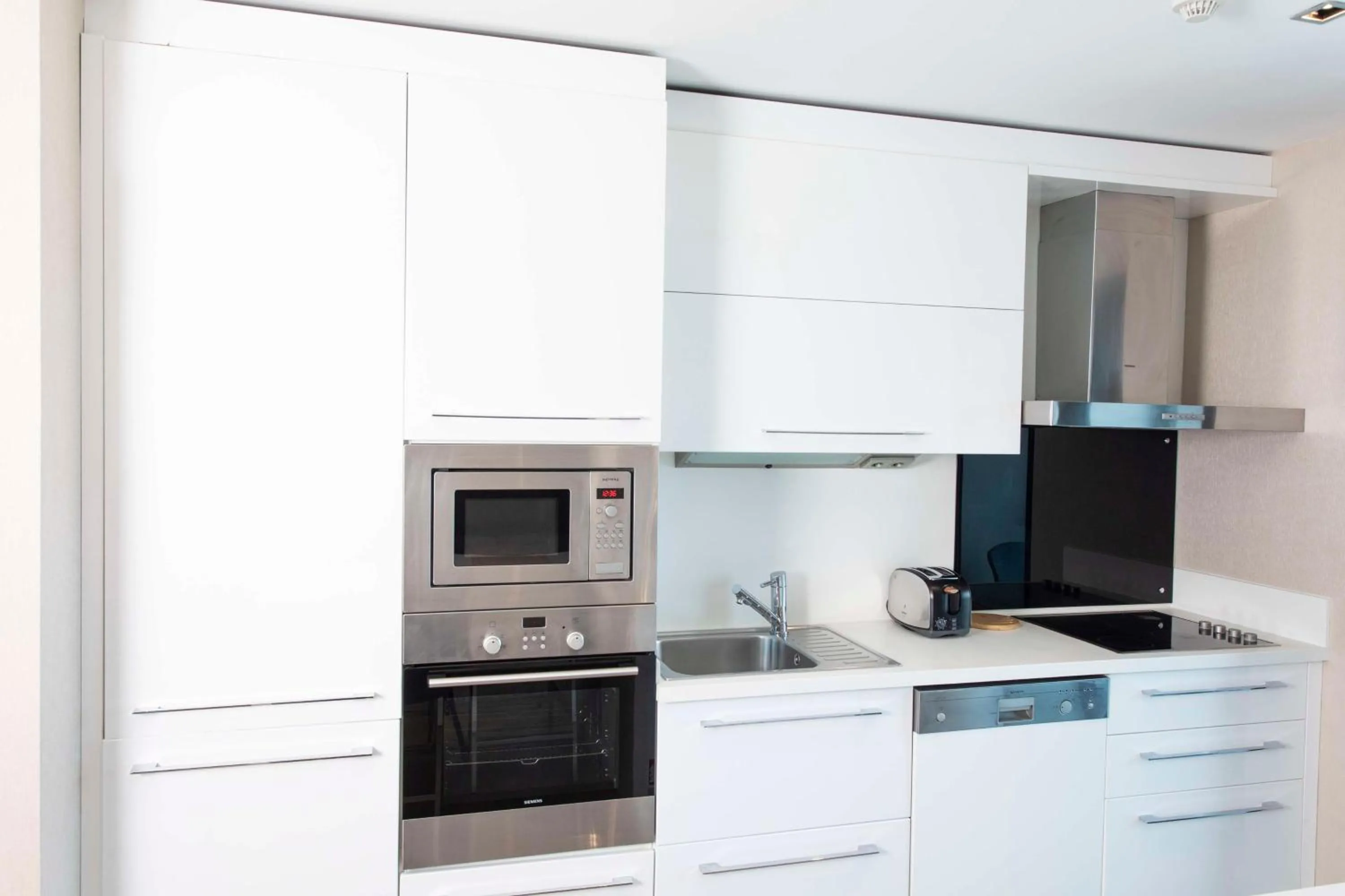 Kitchen or kitchenette in Radisson Residences Avrupa TEM Istanbul