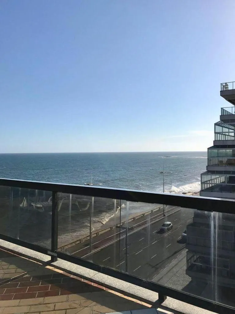 Flat no Pituba Sol 302 E 311