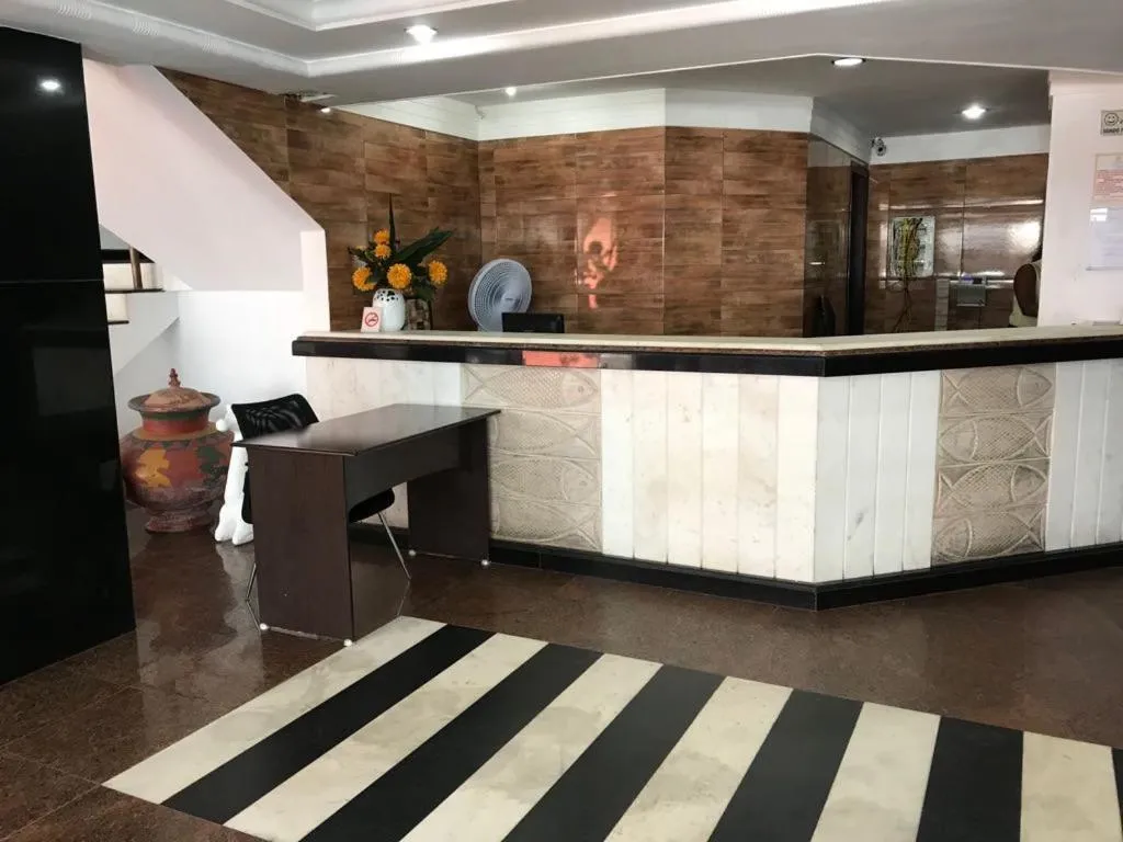 Flat no Pituba Sol 302 E 311