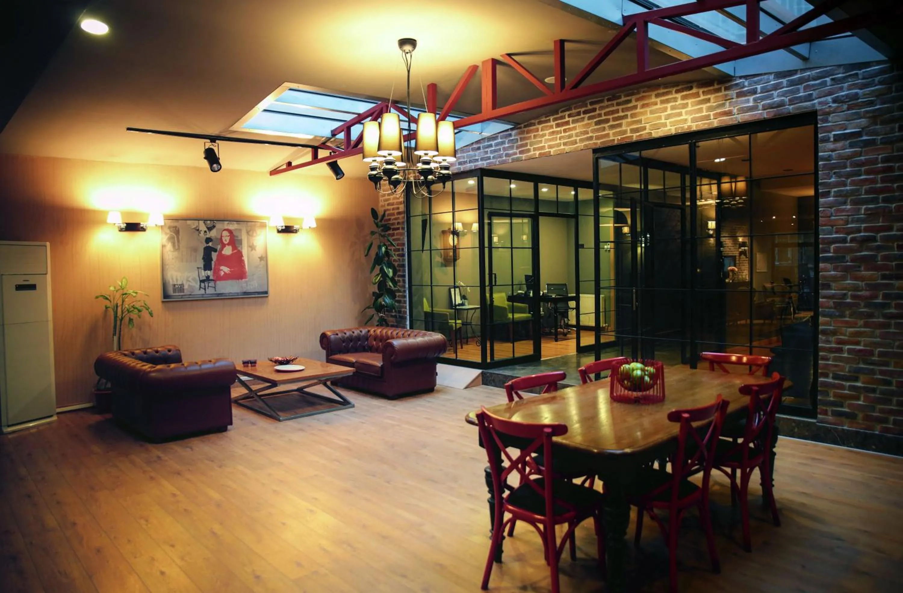 Restaurant/places to eat in Akin Suites