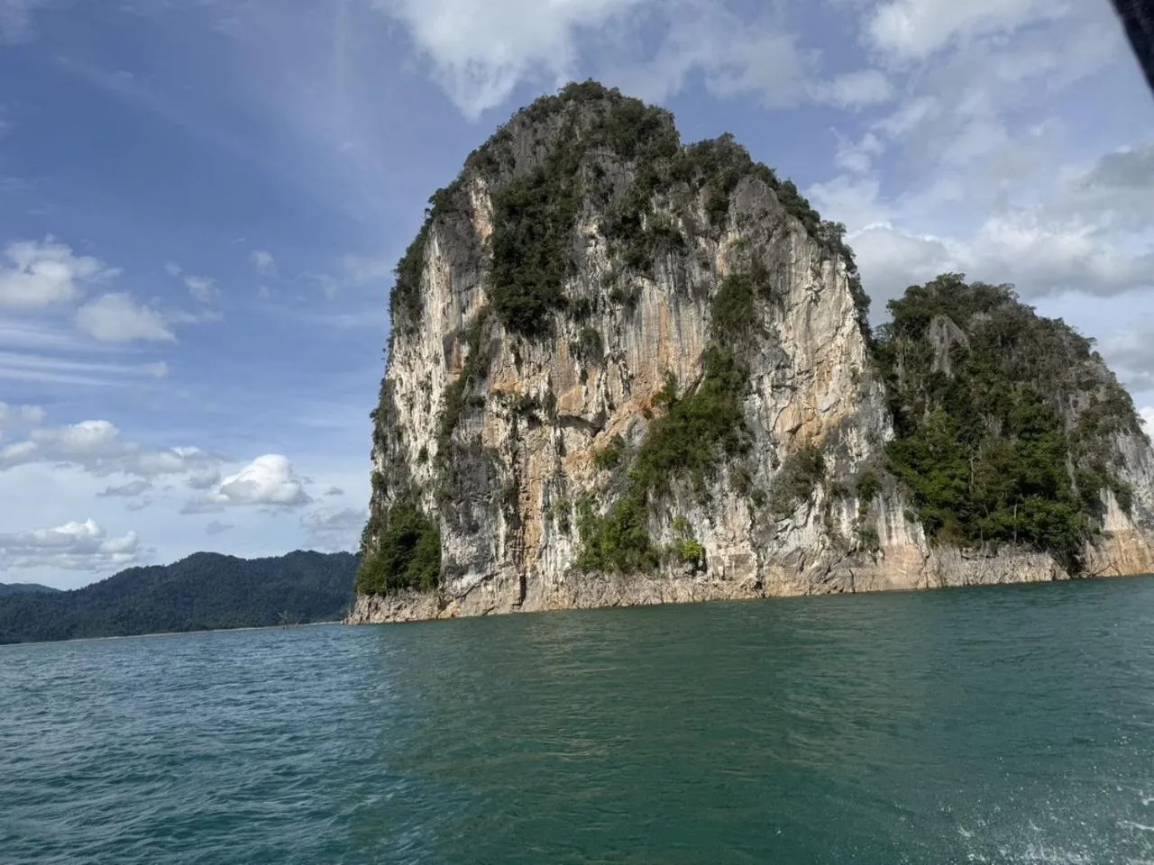 Natural landscape in Khao Sok Las Orquideas Resort