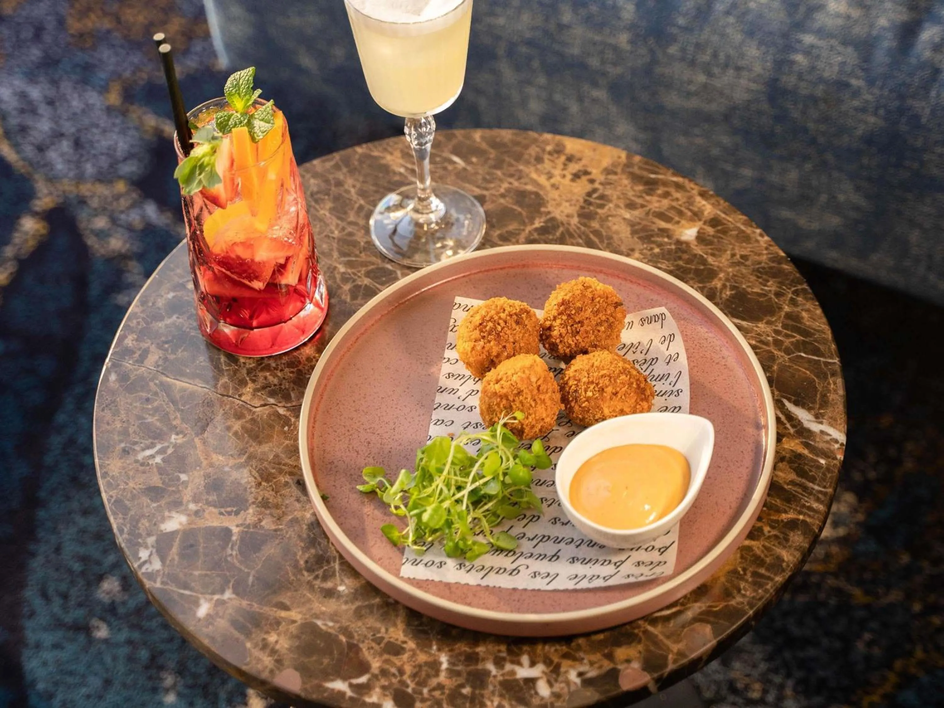 Lounge or bar in Sofitel Brisbane Central