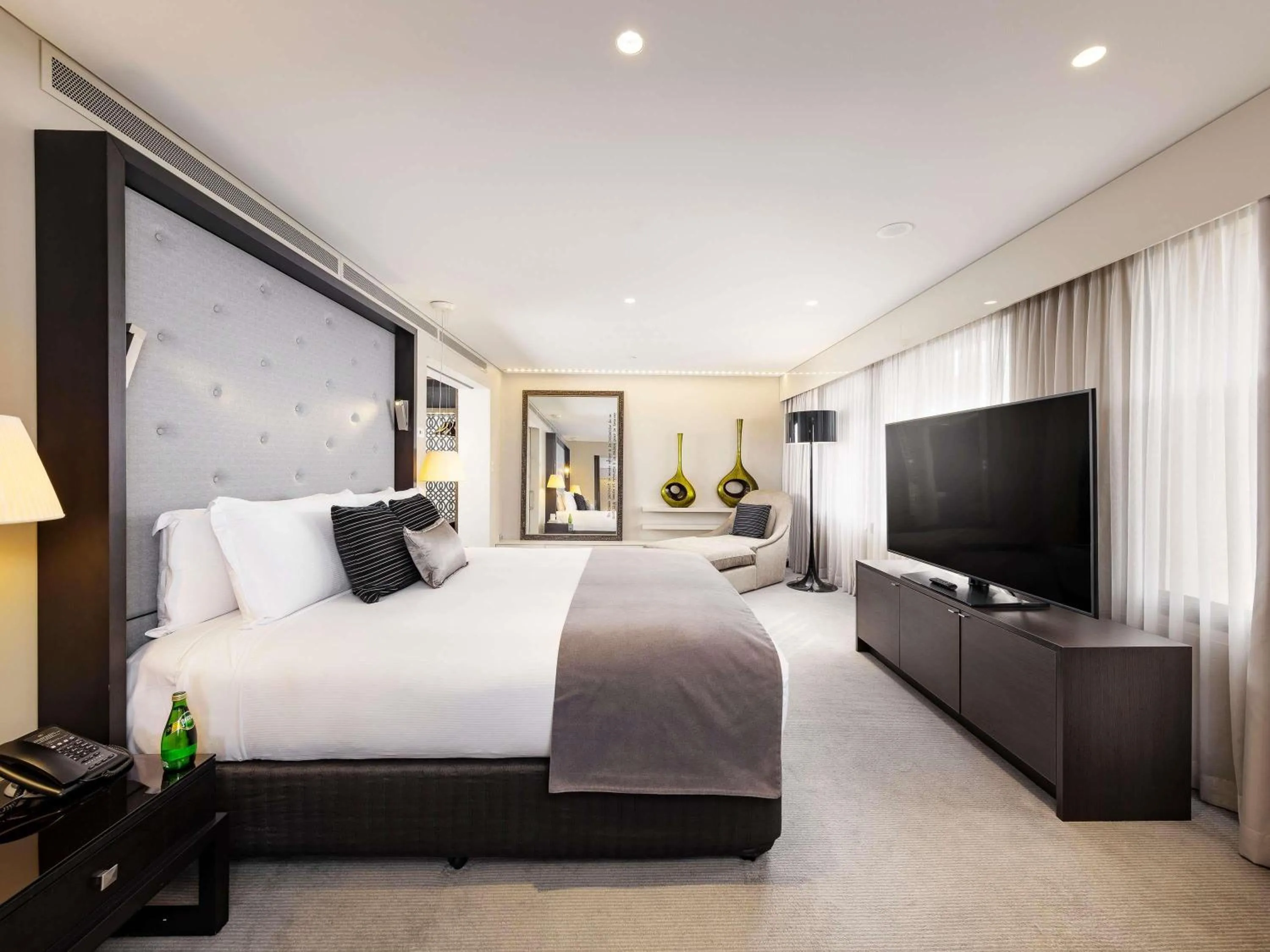 Photo of the whole room, Bed in Sofitel Brisbane Central