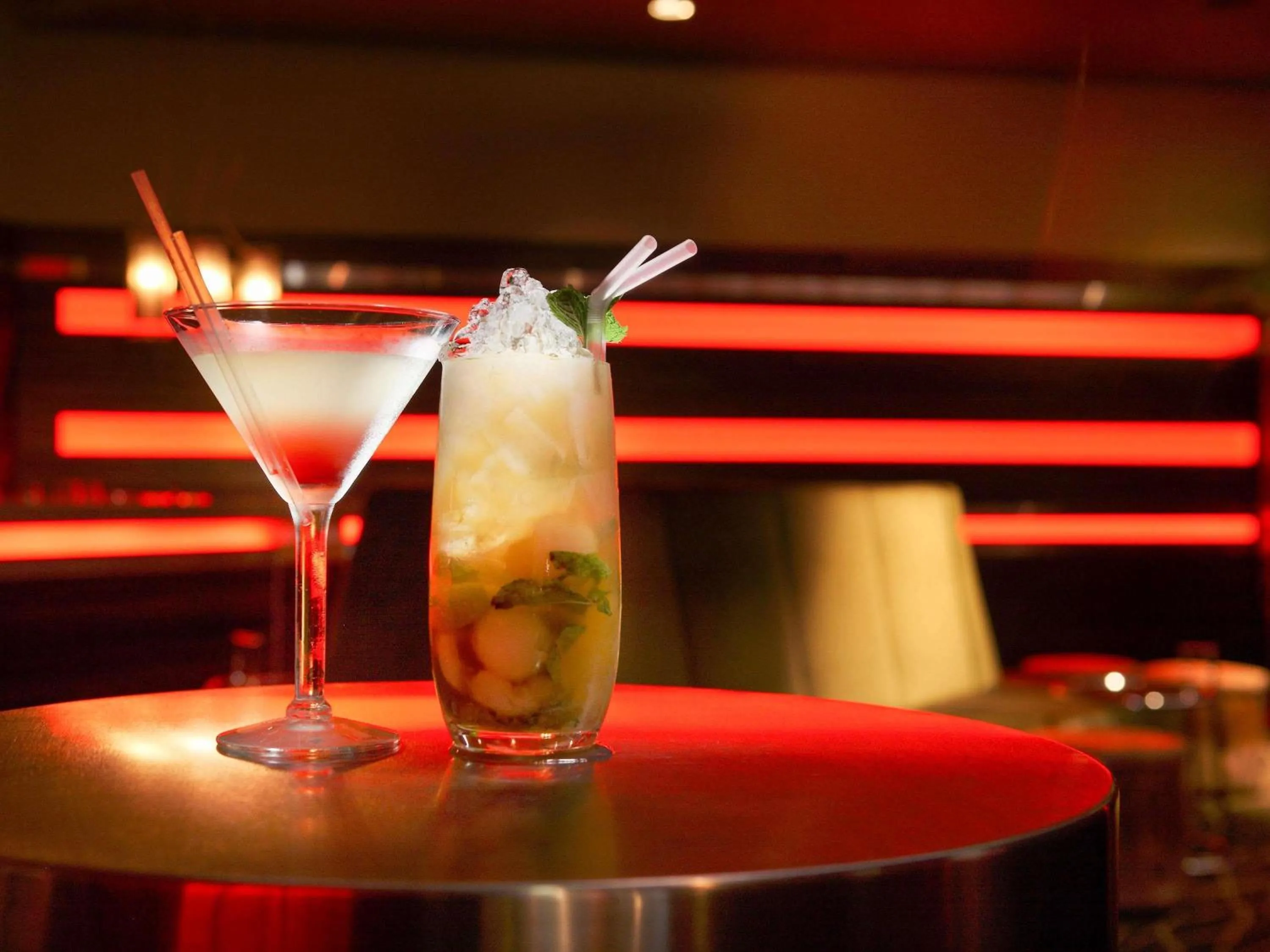 Lounge or bar in Sofitel Gold Coast Broadbeach
