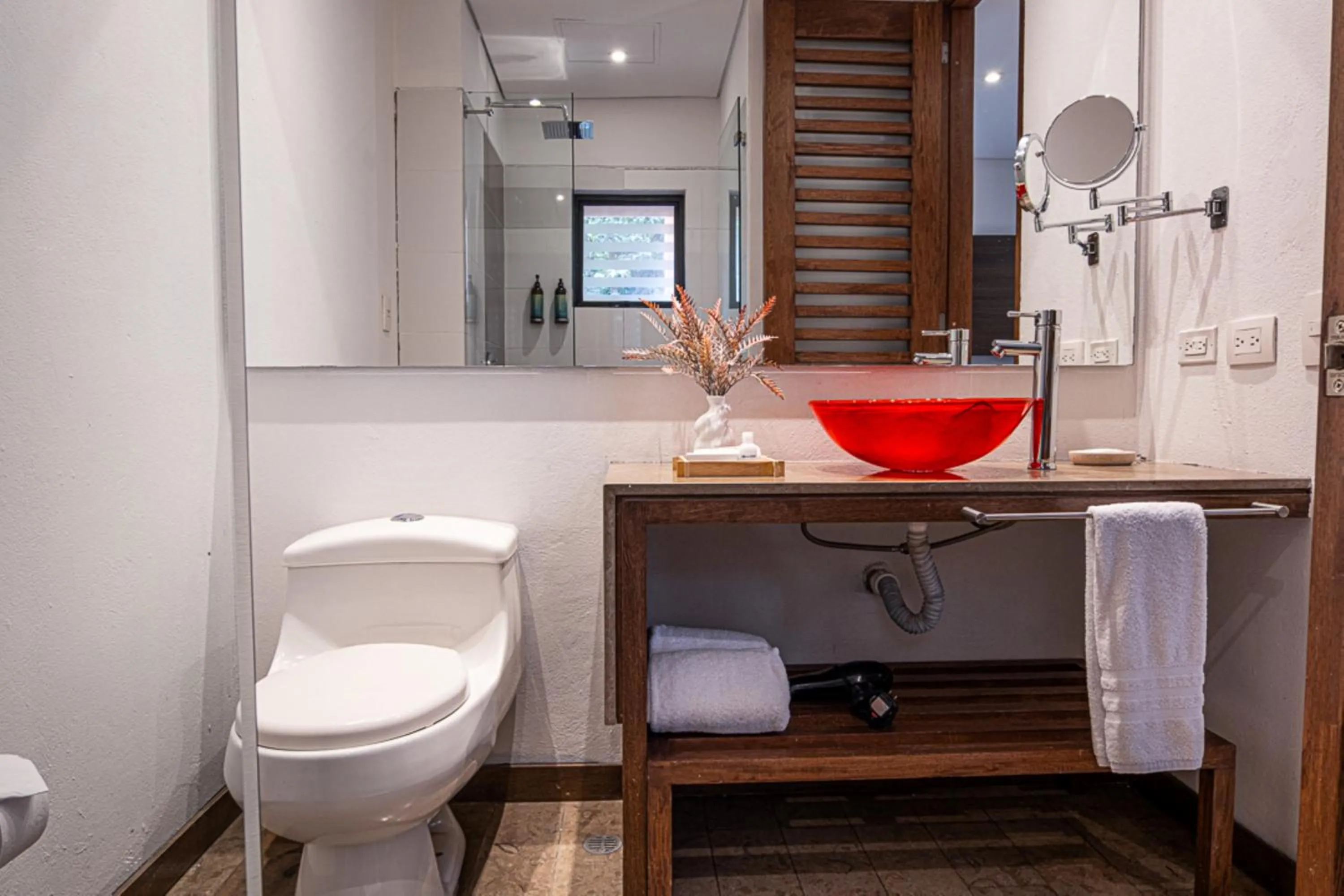 Bathroom in 84 DC Bogotá By OxoHotel