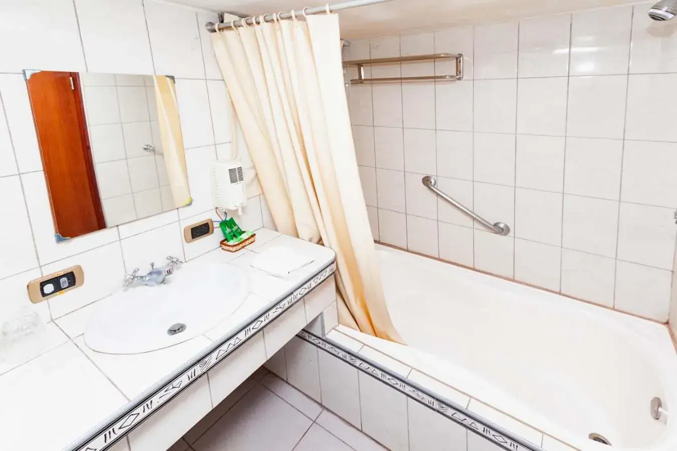 Standard Twin Room - single occupancy in Hotel Sol del Oriente Cusco Standard Twin Room - single occupancy in Hotel Sol del Oriente Cusco