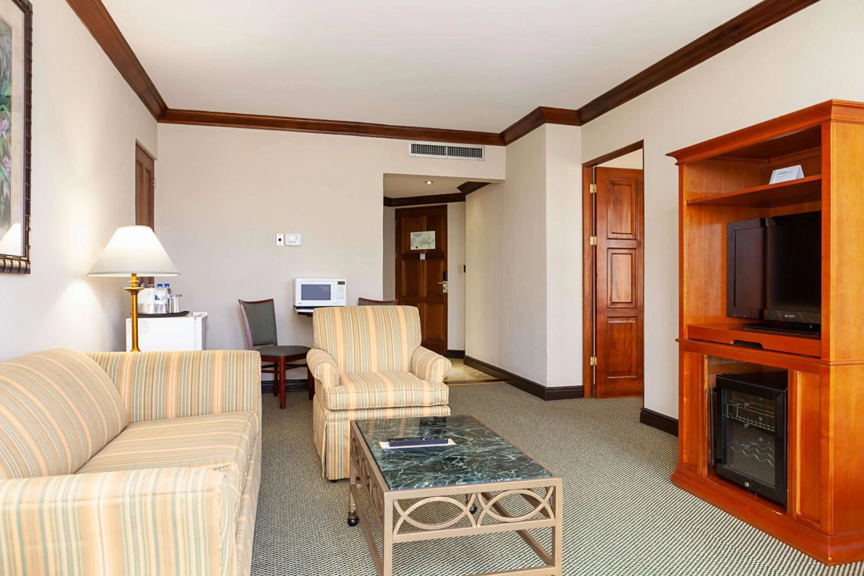 Photo of the whole room in Wyndham San Jose Herradura