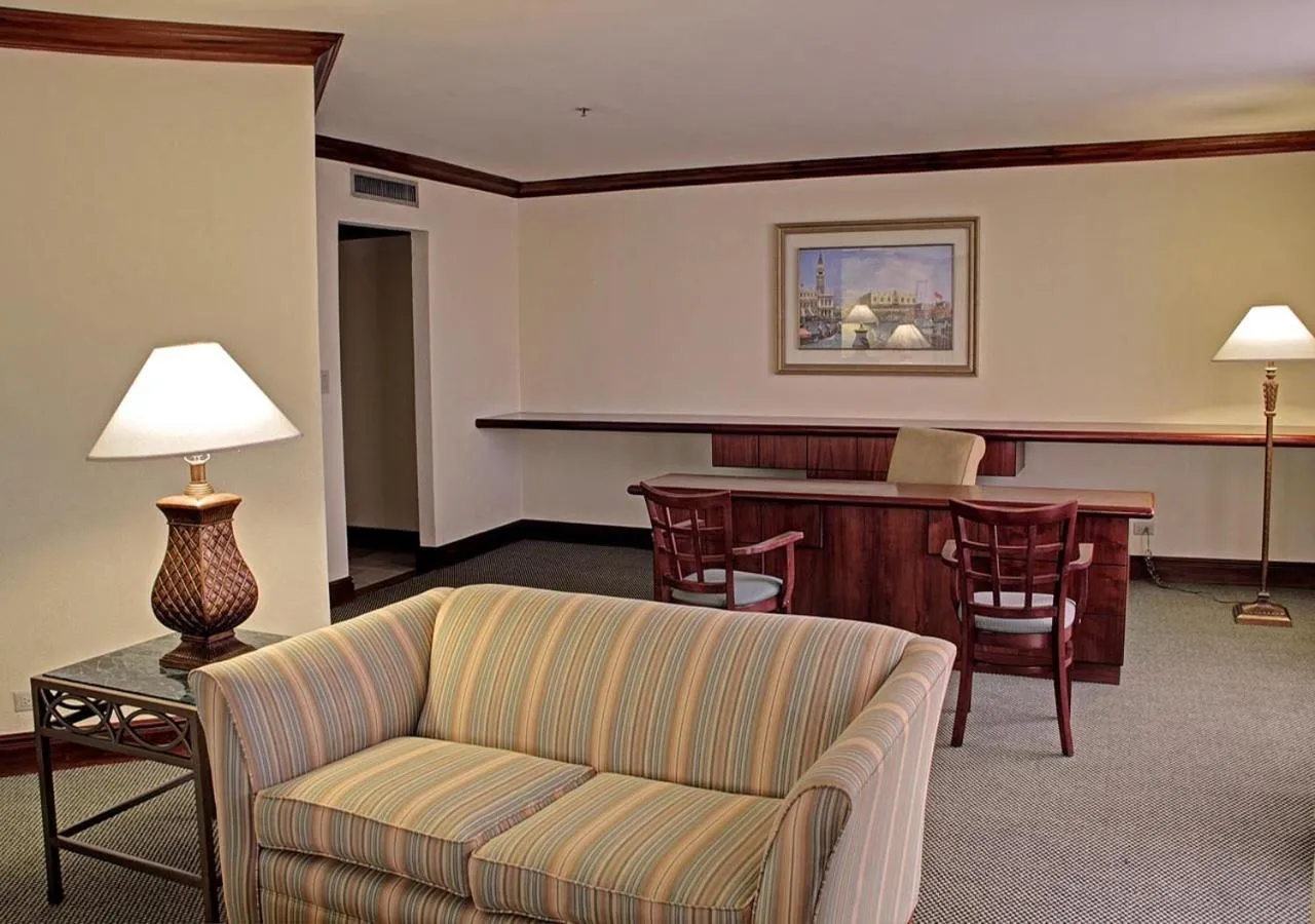 Photo of the whole room in Wyndham San Jose Herradura