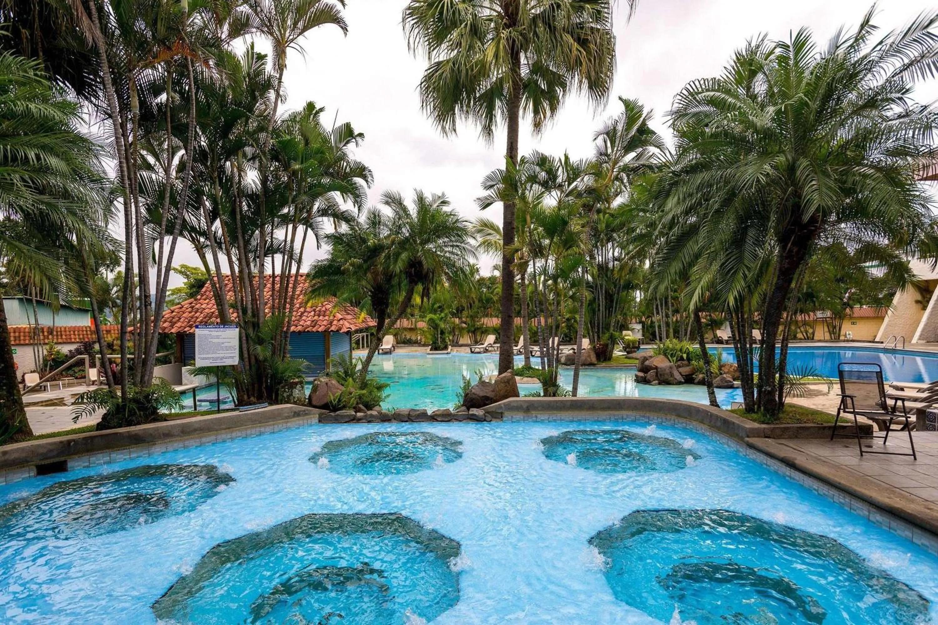 Swimming pool in Wyndham San Jose Herradura