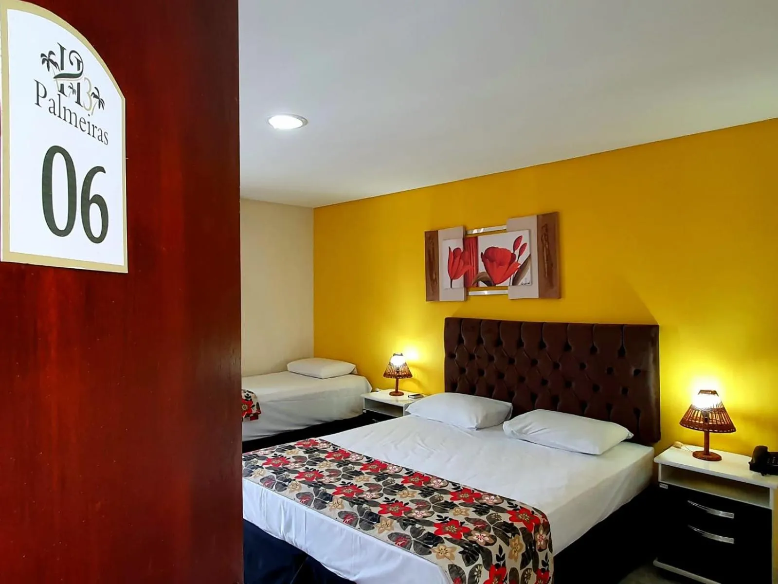 Bed in Hotel Três Palmeiras