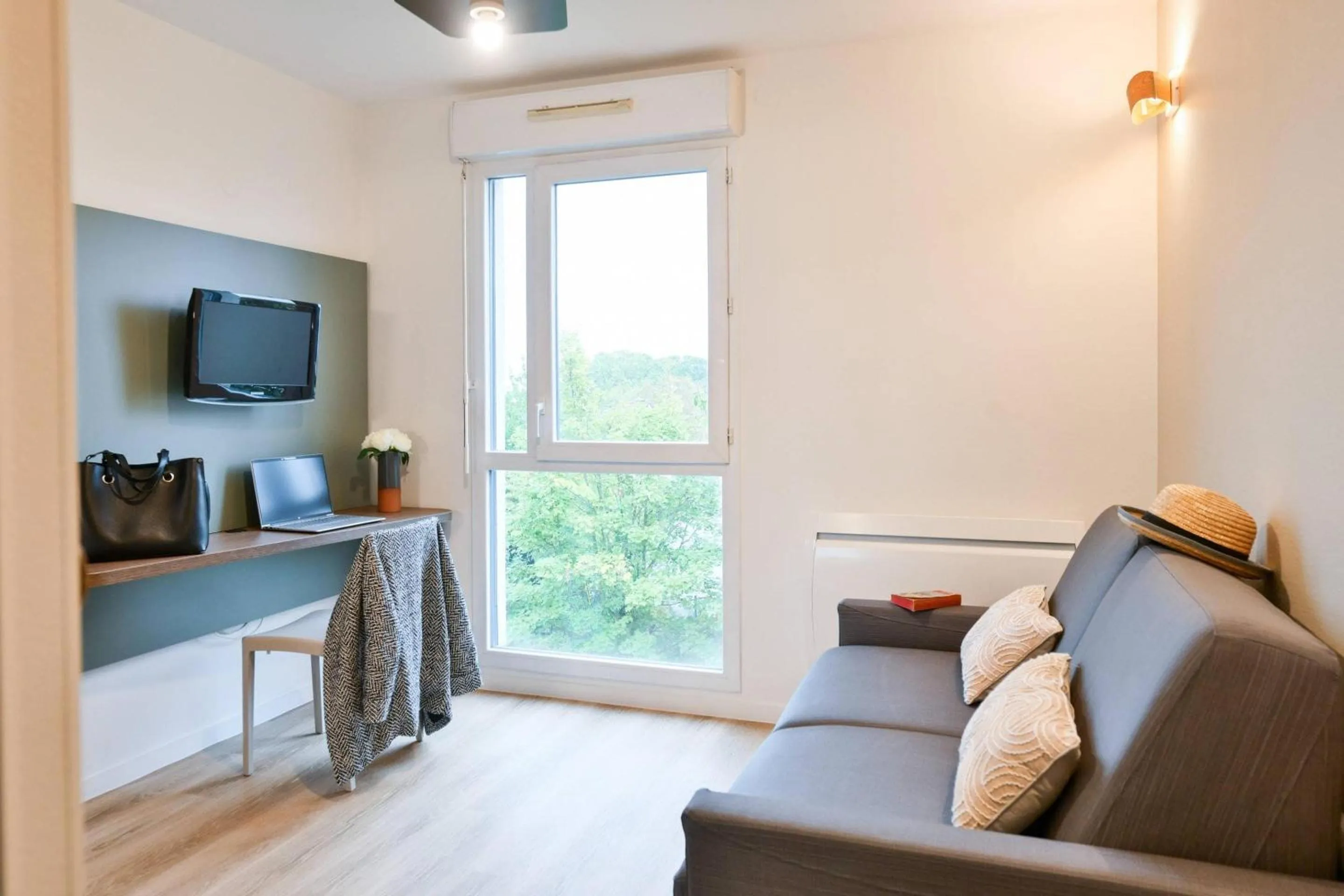 Bedroom in Comfort Aparthotel Versailles, St Cyr l'Ecole