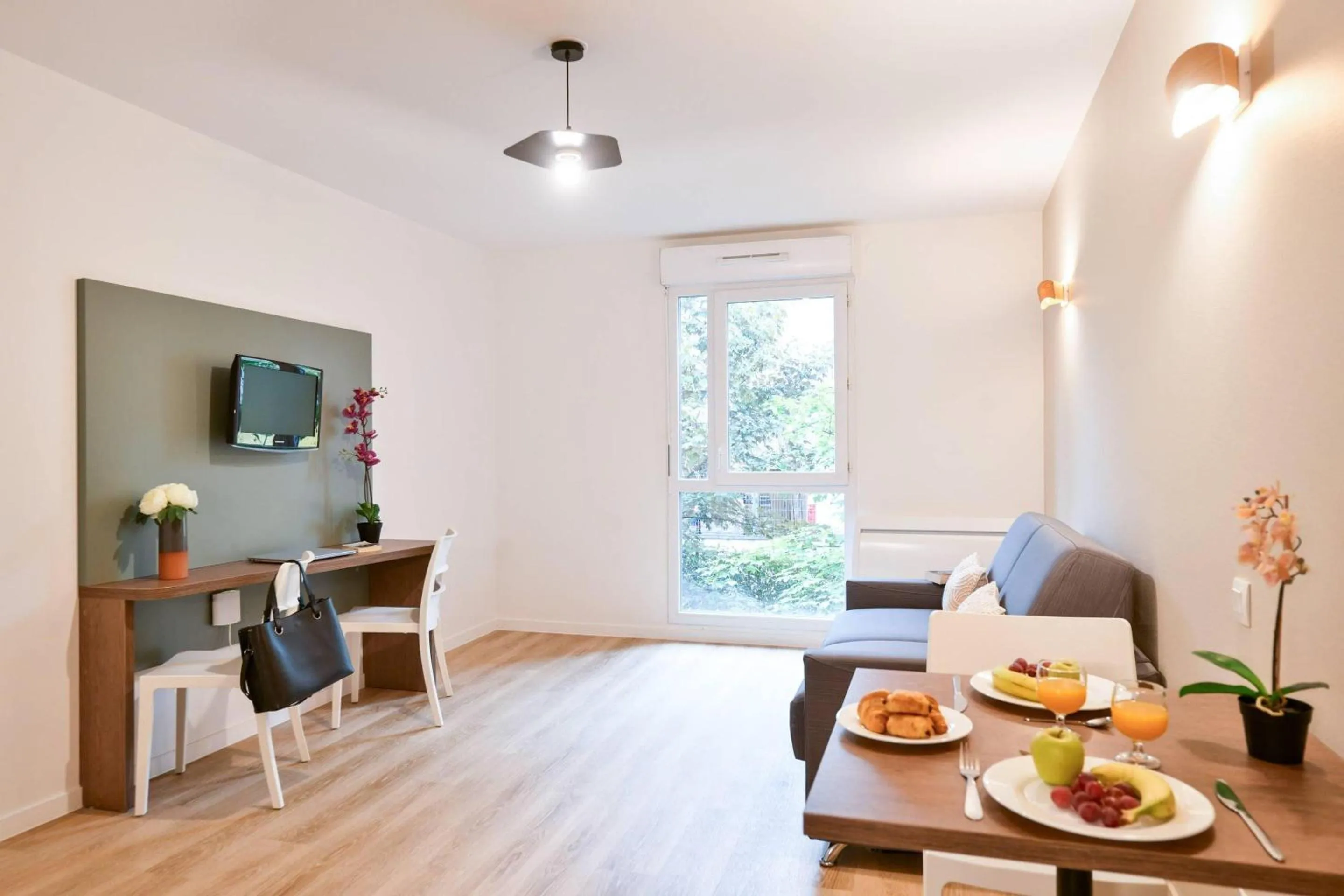 Bedroom in Comfort Aparthotel Versailles, St Cyr l'Ecole