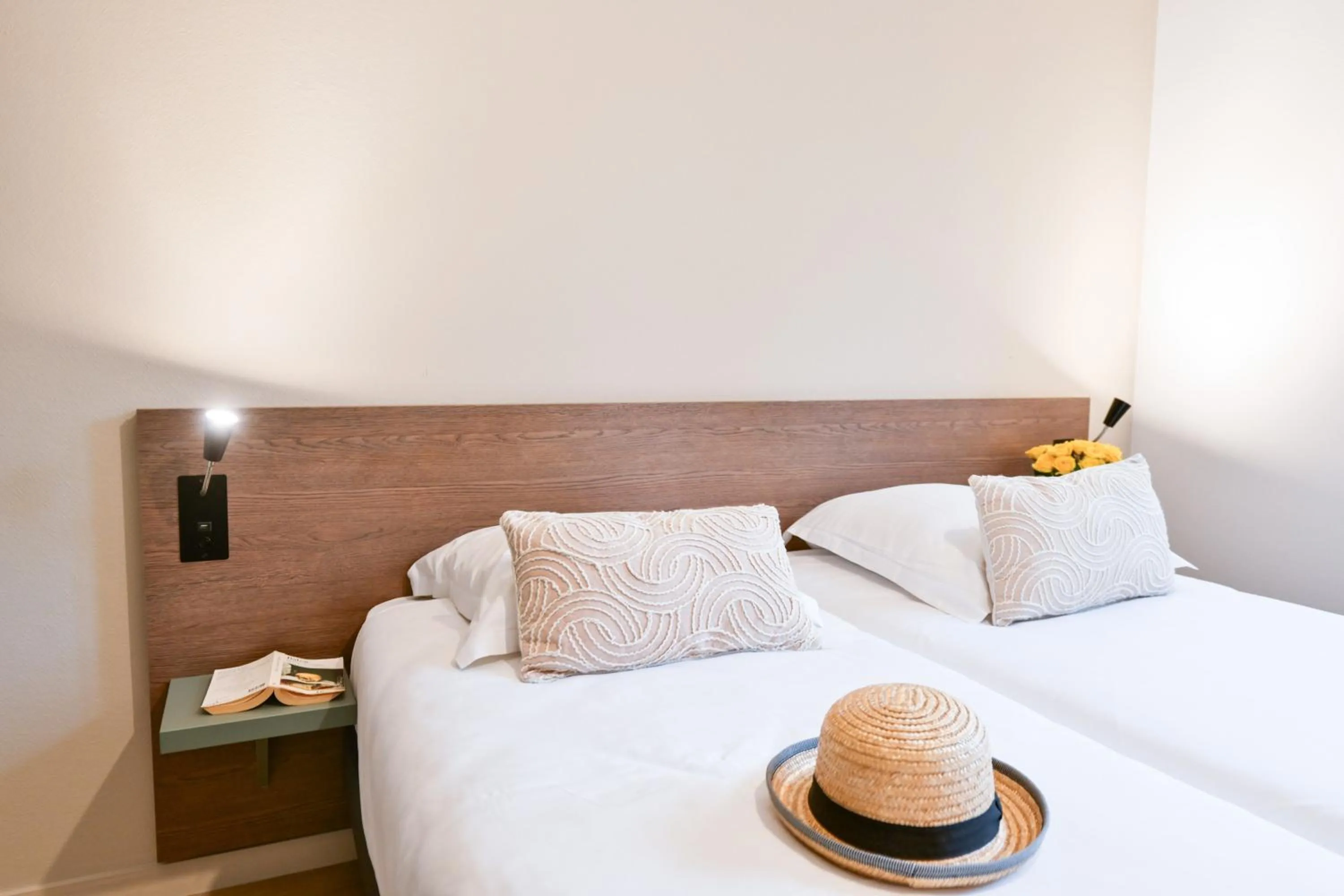 Bed in Comfort Aparthotel Versailles, St Cyr l'Ecole