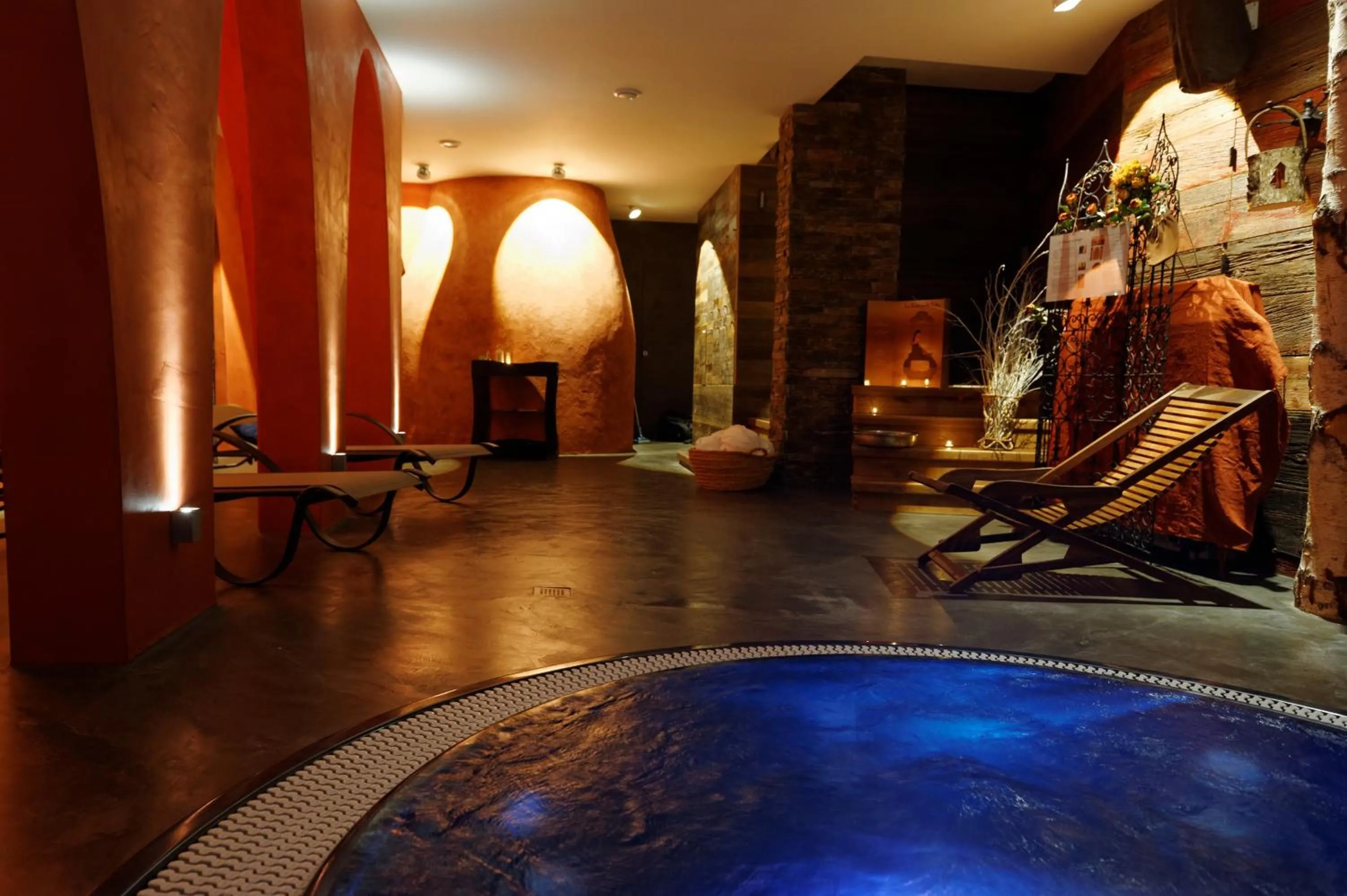 Hot Tub in Hotel Cote Brune