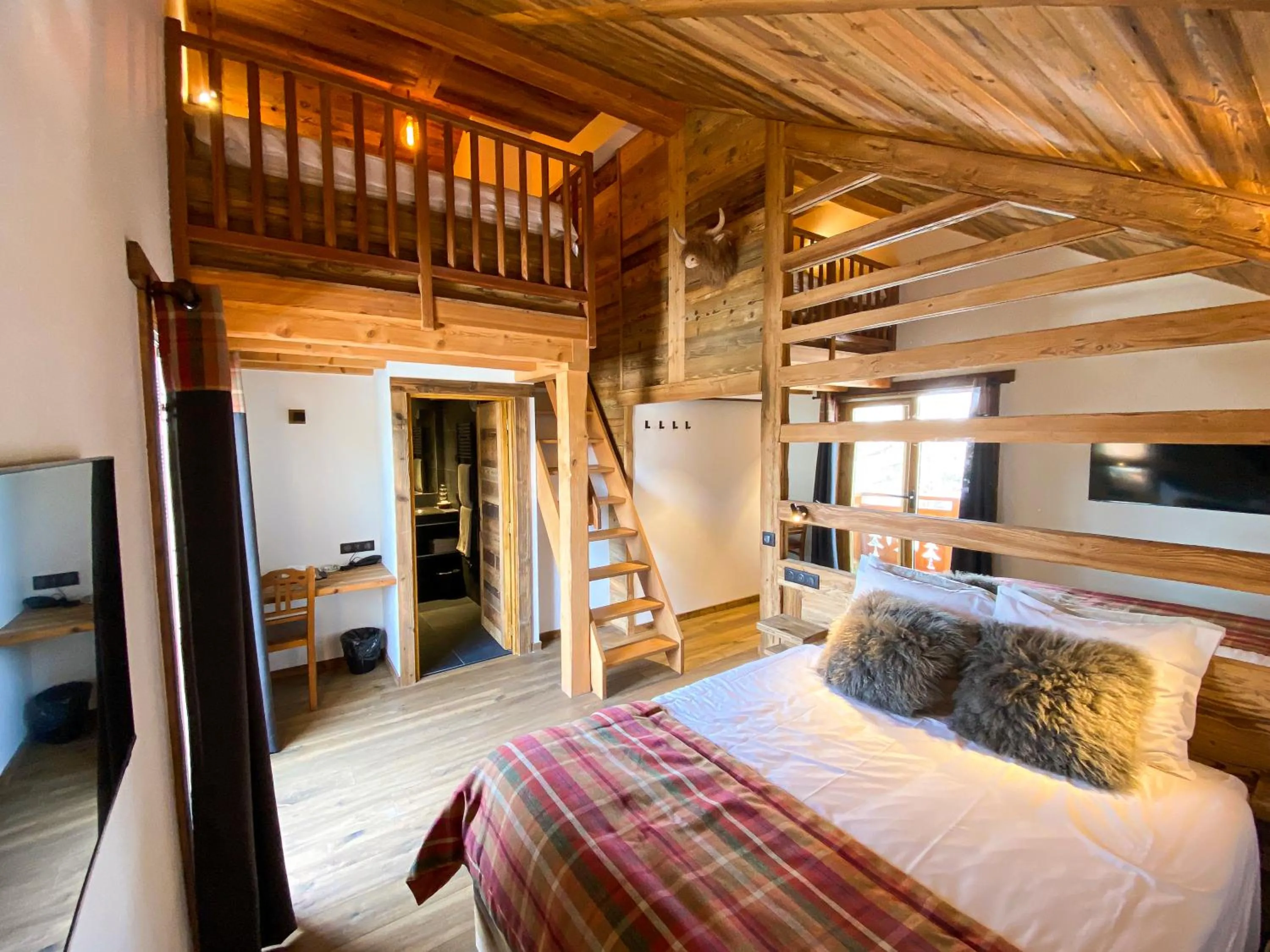 Photo of the whole room, Bed in Hotel Cote Brune