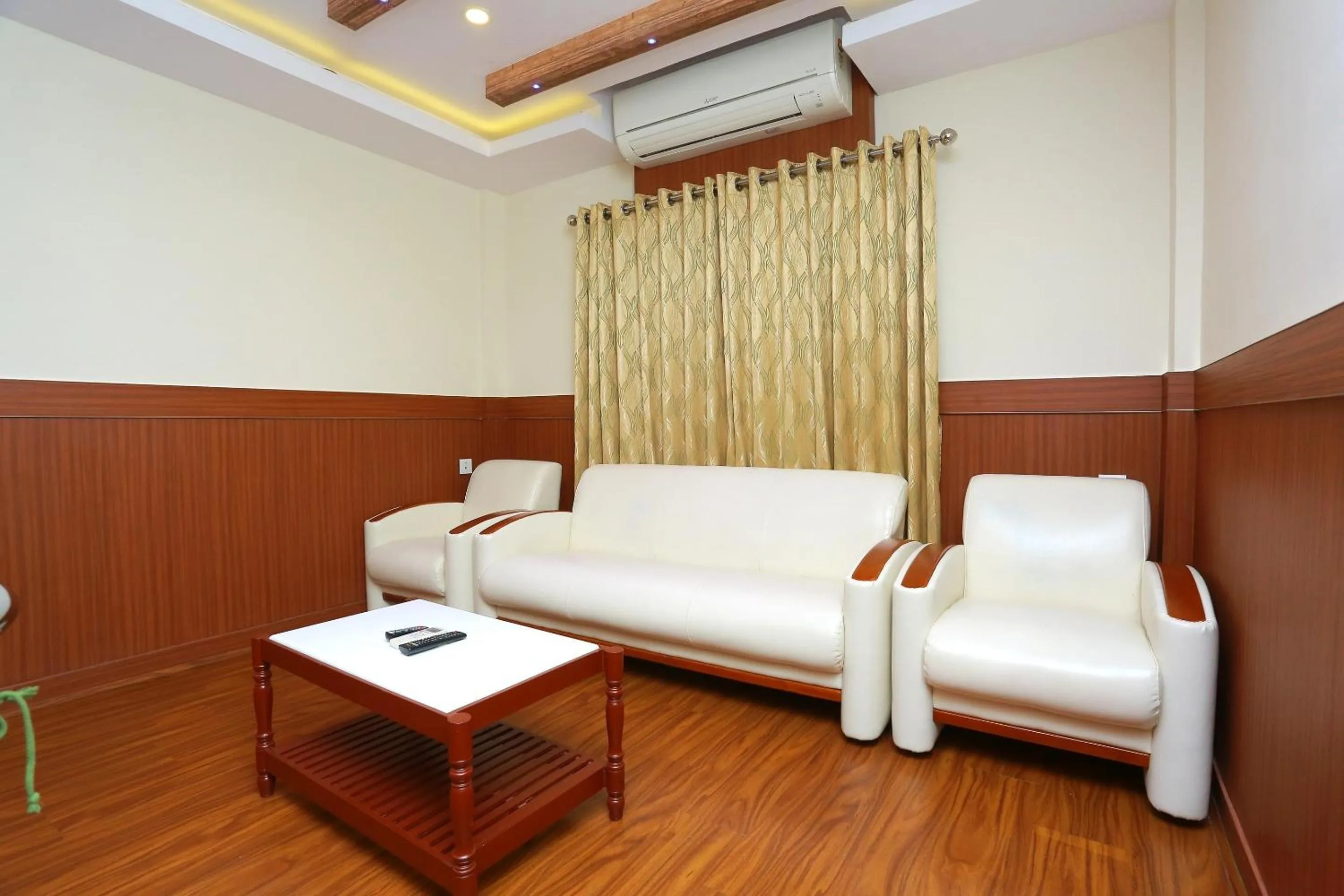 Lobby or reception in Super Capital O Kovilakam Residency