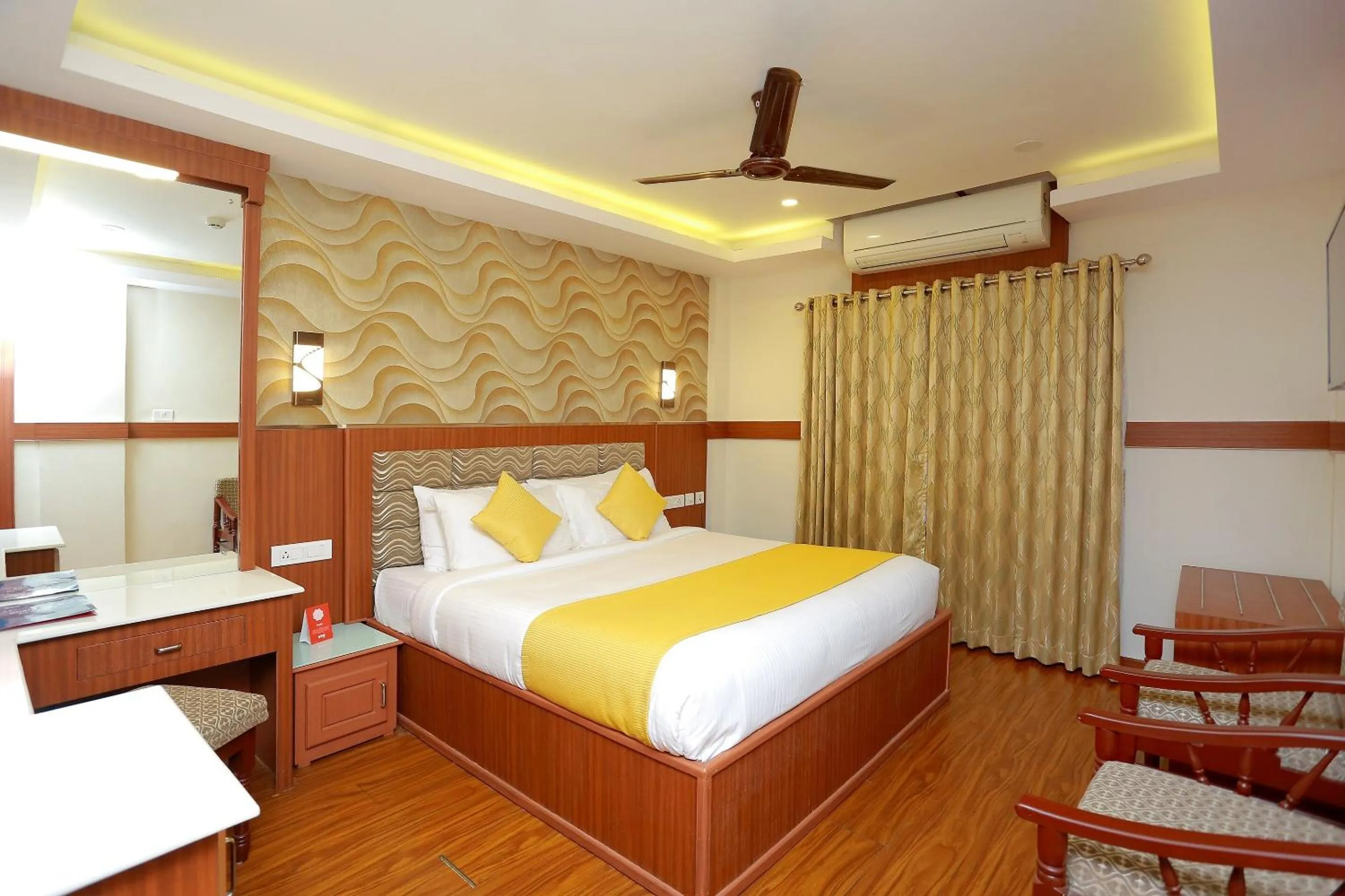 Bedroom, Bed in Super Capital O Kovilakam Residency