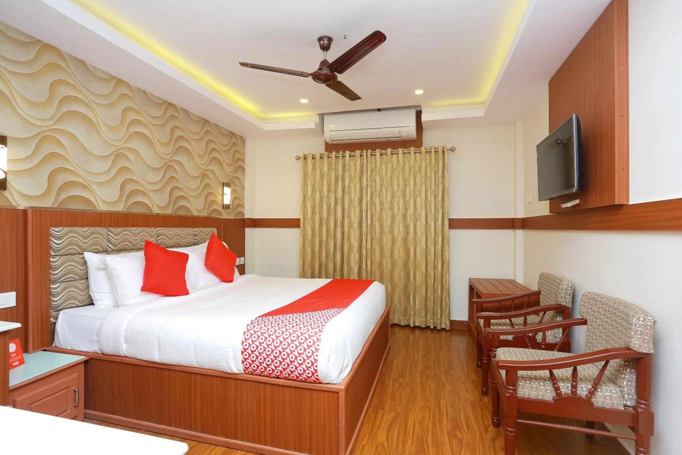 Bedroom, Bed in Super Capital O Kovilakam Residency