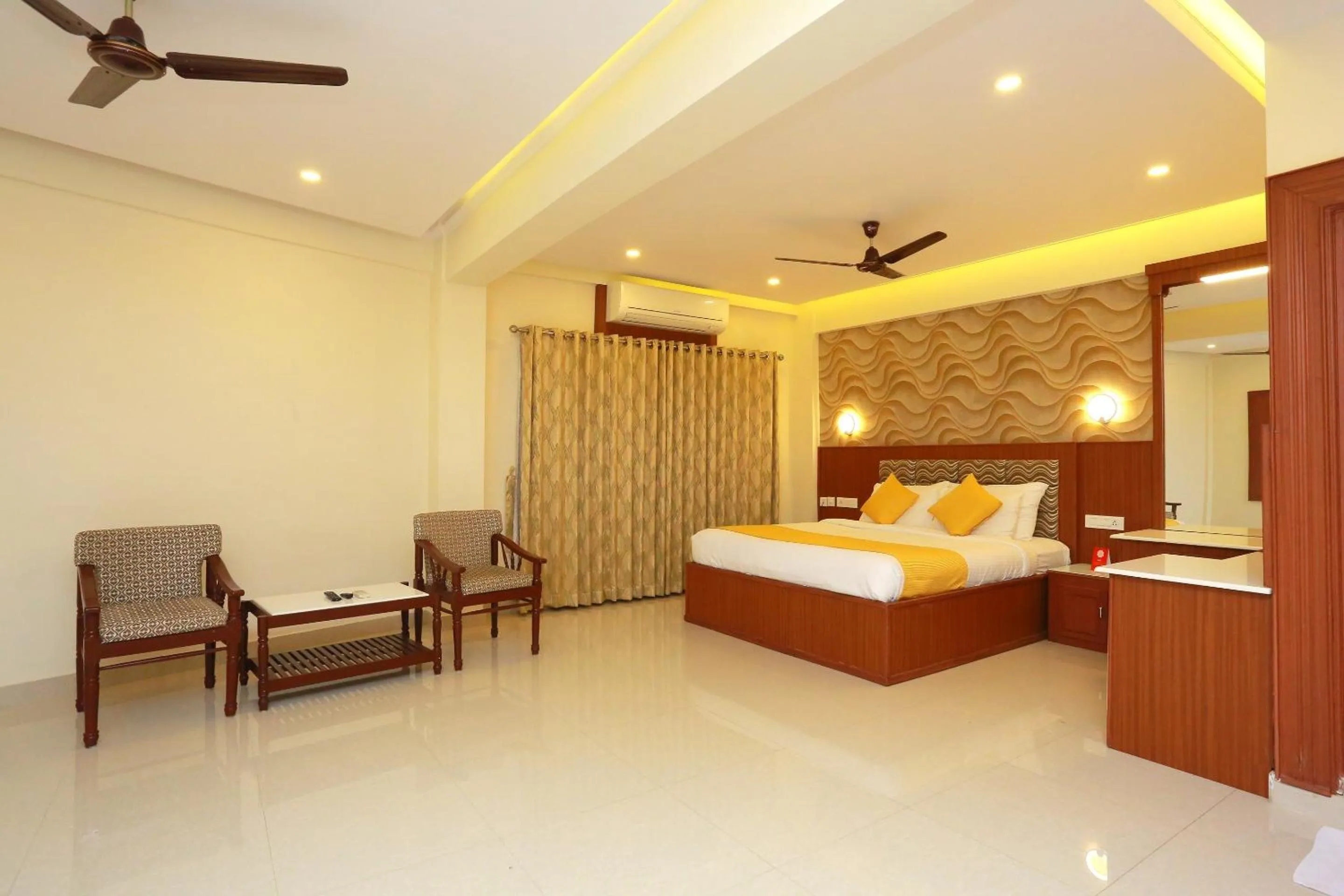 Bedroom, Bed in Super Capital O Kovilakam Residency