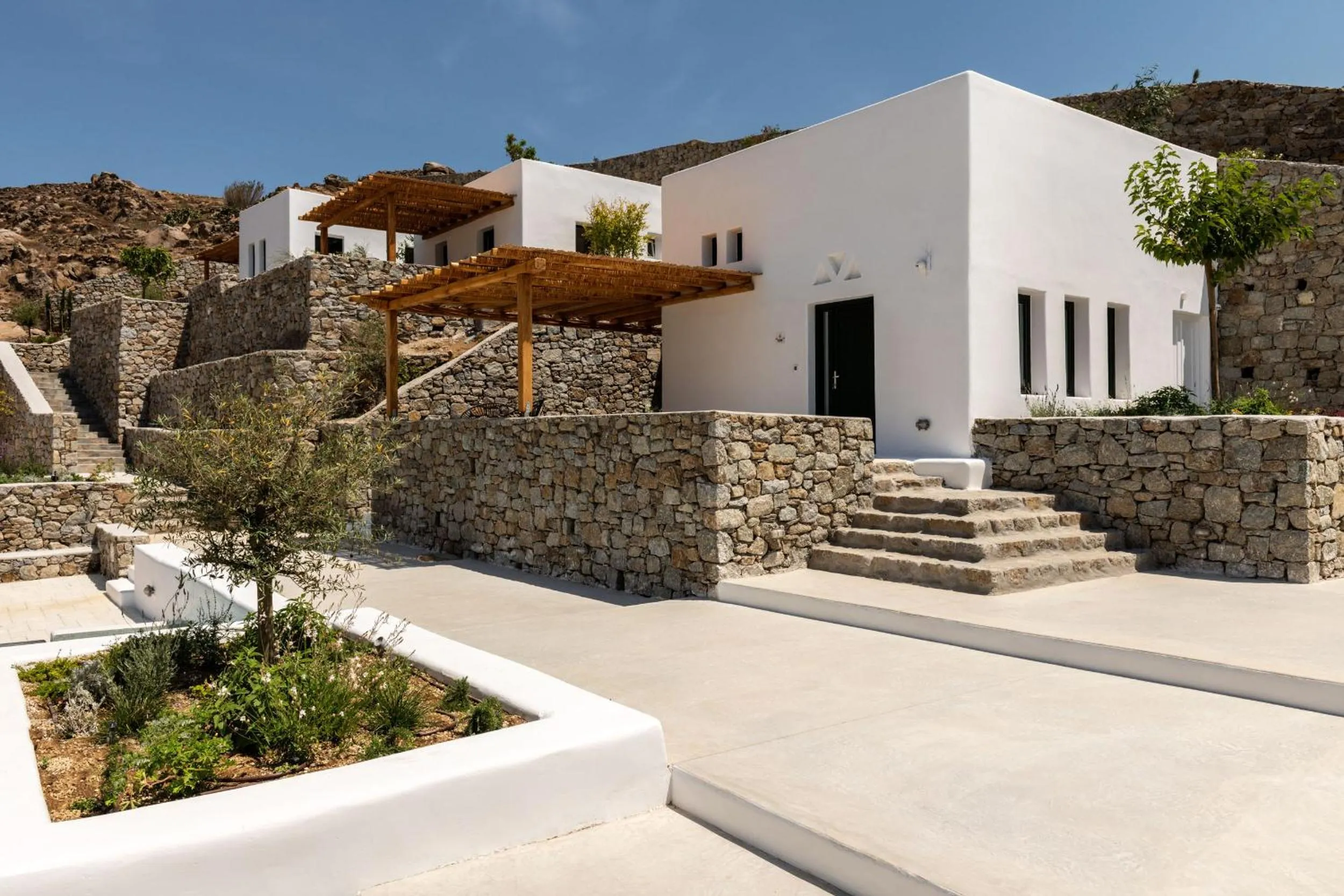 Property building in Mykonos Drops