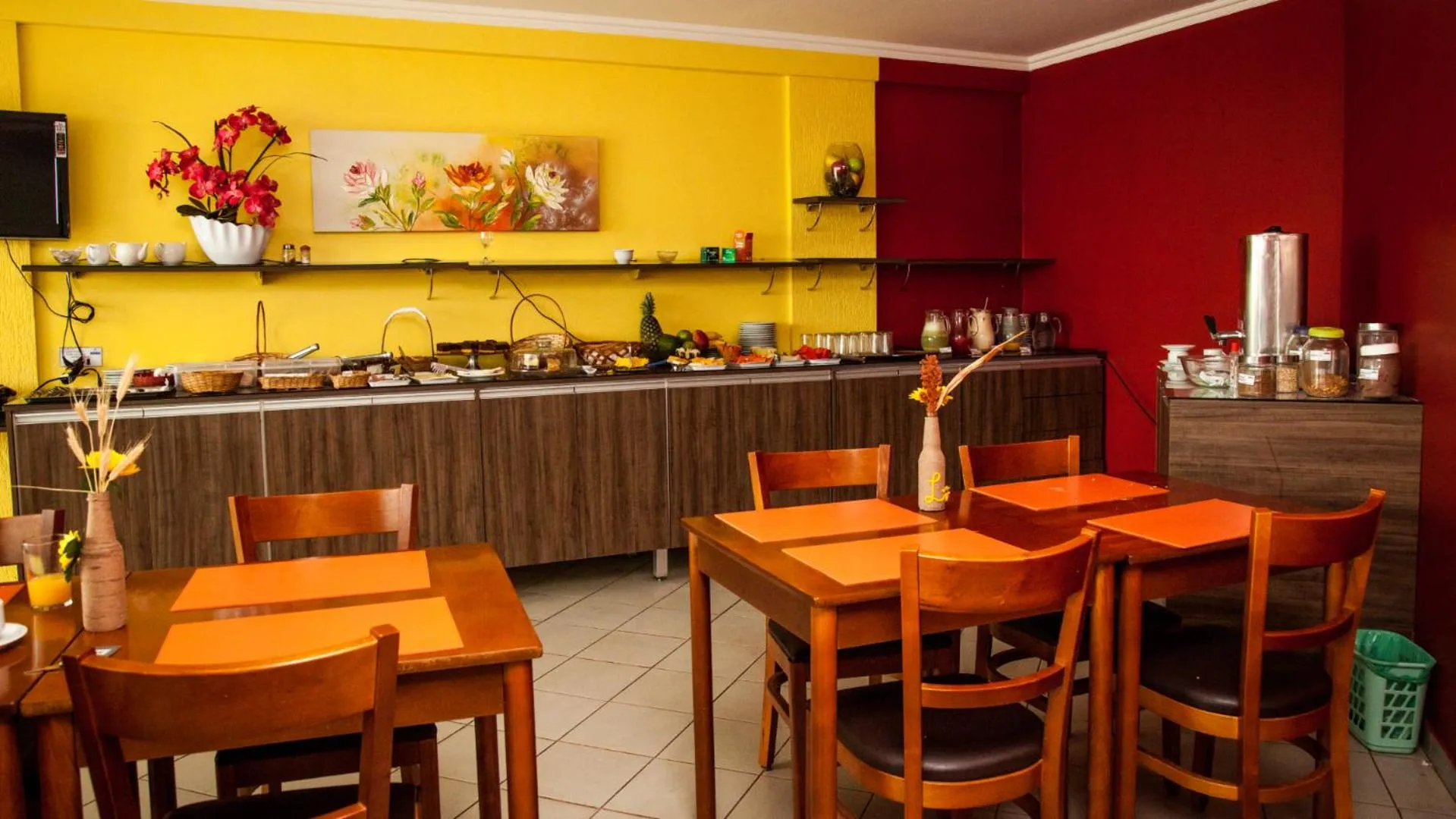 Breakfast in Nobile Plaza Hotel