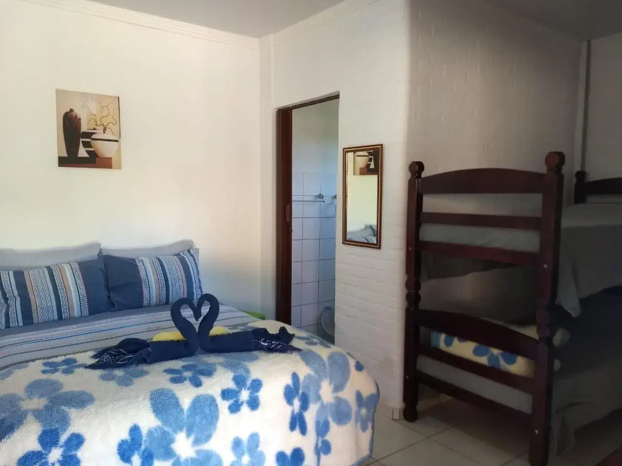 Quadruple Room with Mountain View in Pousada Fazolin Quadruple Room with Mountain View in Pousada Fazolin