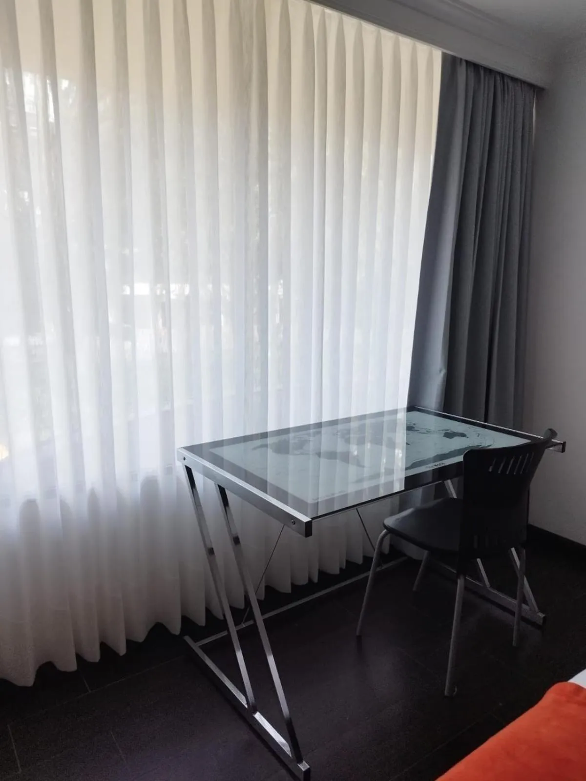 hair dresser in Eurolan 93