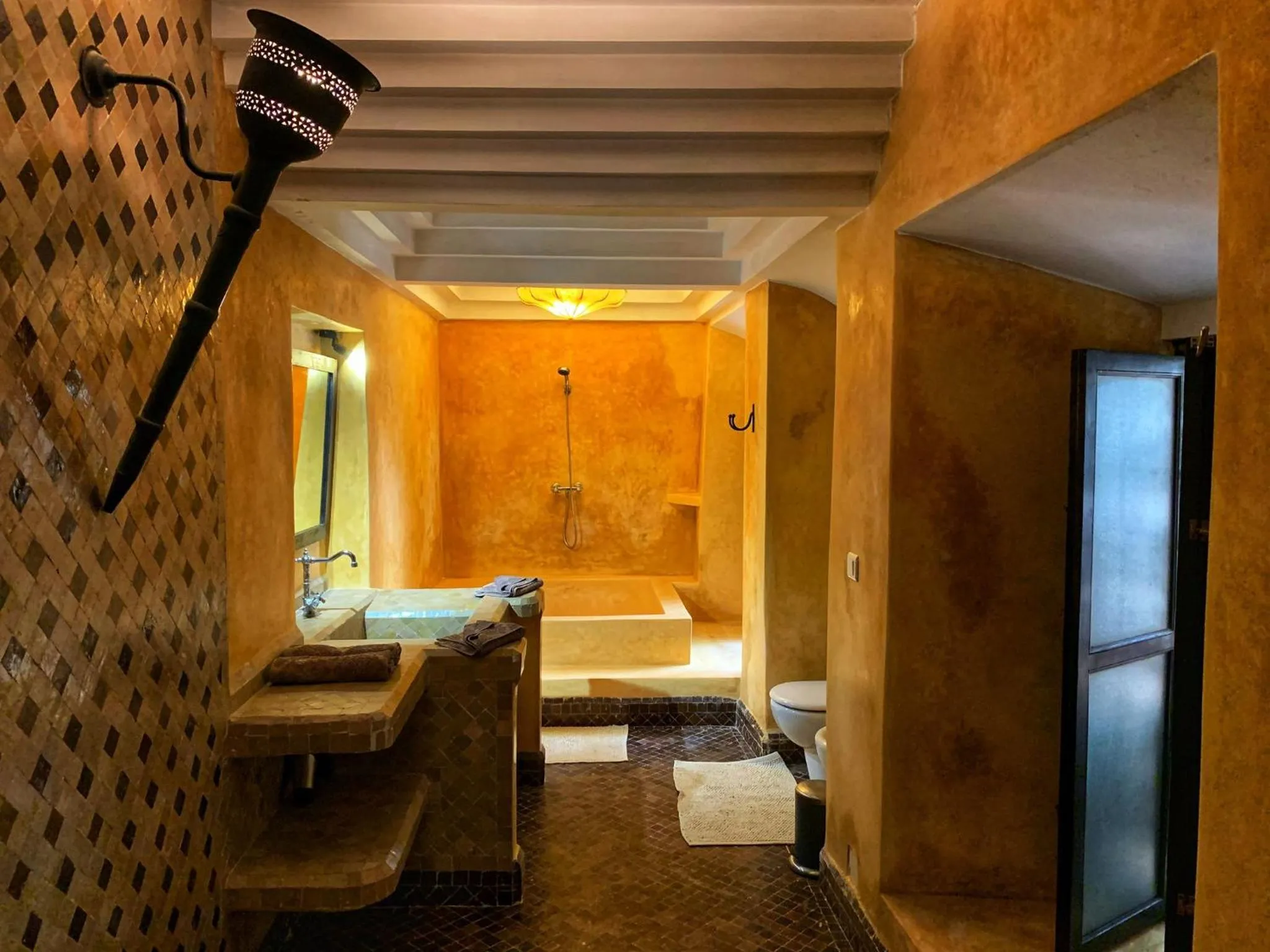 Bathroom, Bed in Riad Bamileke