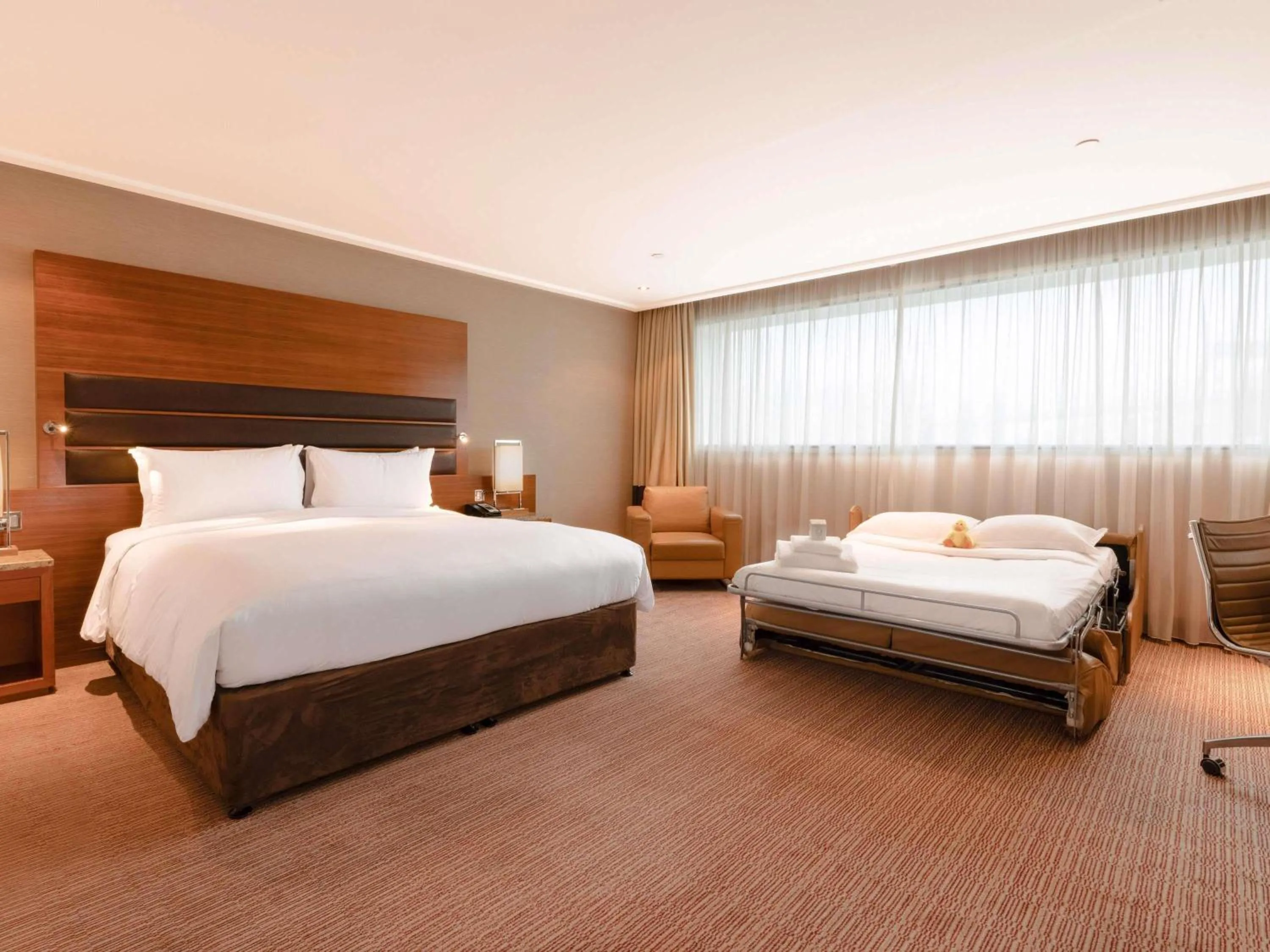 Bedroom, Bed in Sofitel London Heathrow