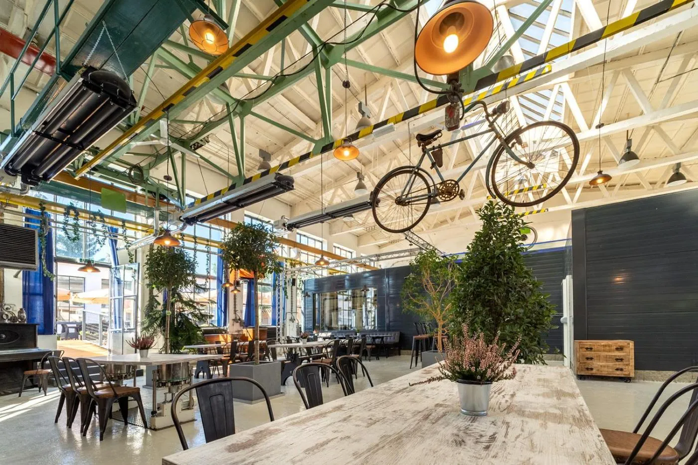 Restaurant/places to eat in Hotel Na Vývoji