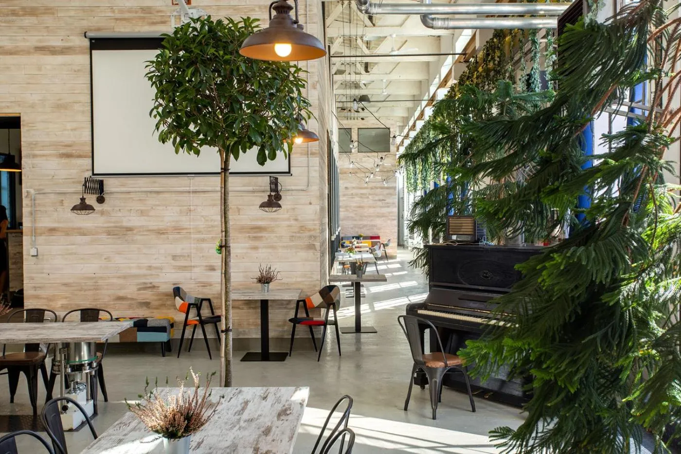 Restaurant/places to eat in Hotel Na Vývoji