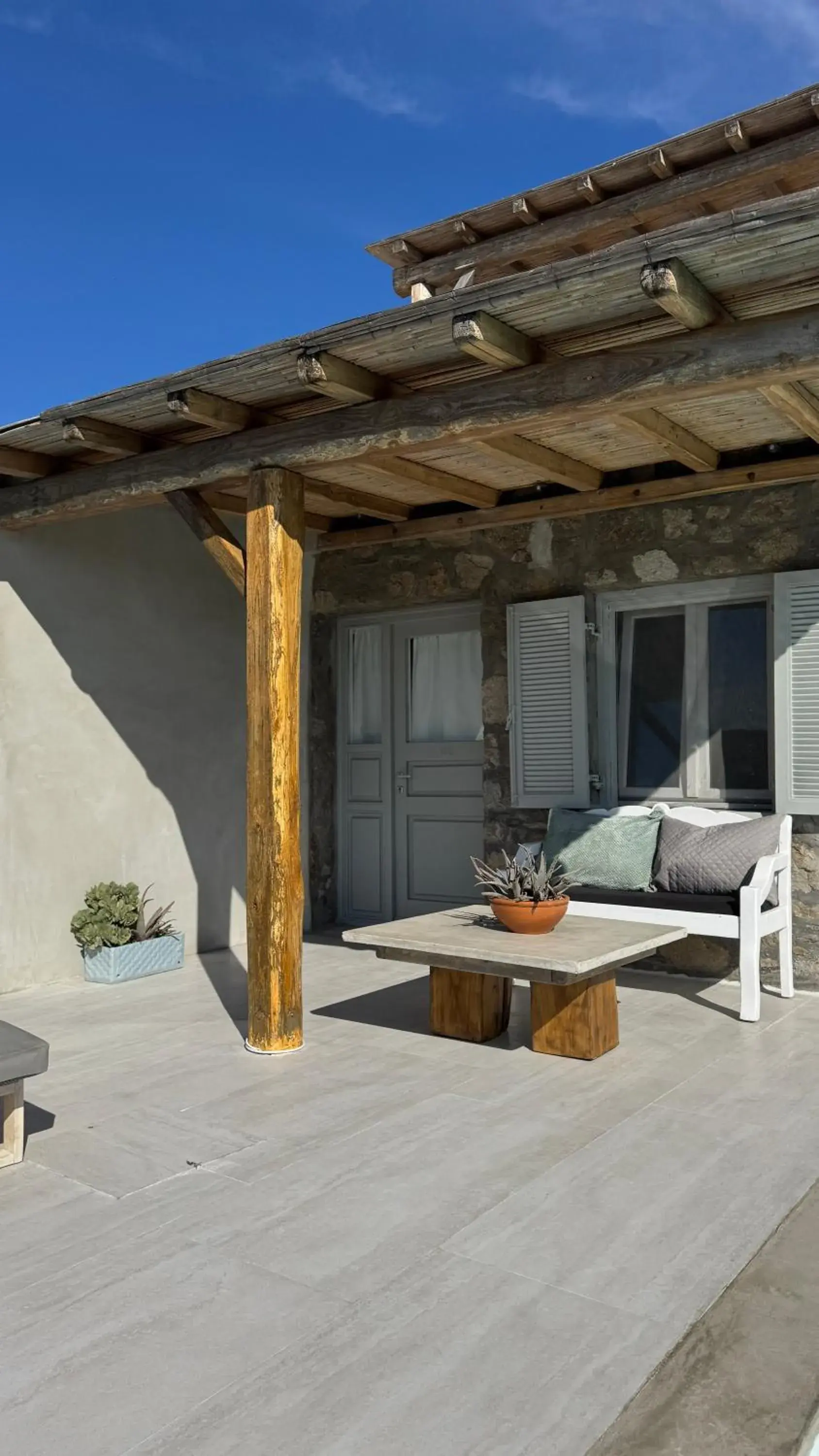 Deluxe Apartment with Shared Outdoor Pool in Mykonos Village Deluxe Apartment with Shared Outdoor Pool in Mykonos Village