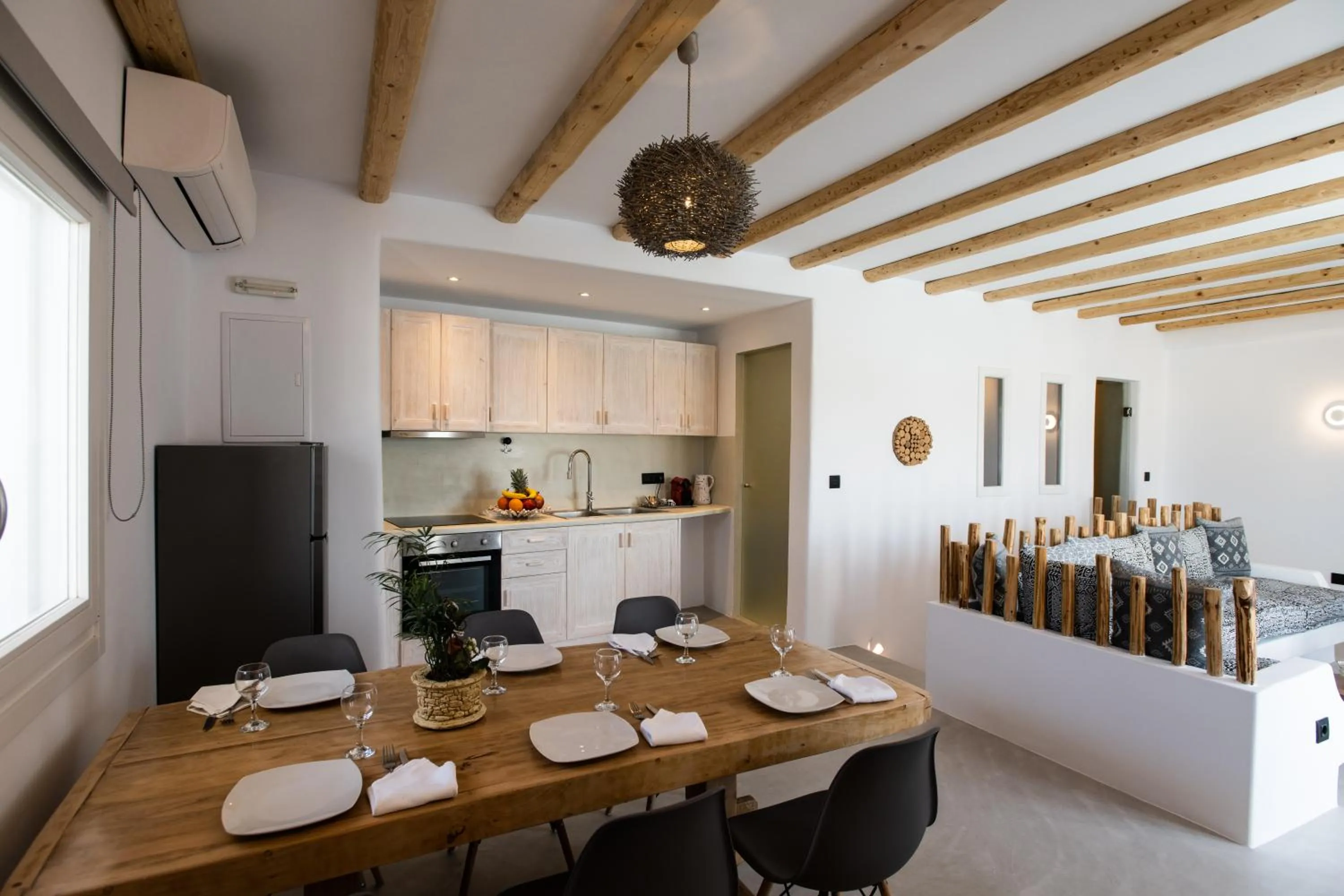 Food and drinks in Mykonos Village